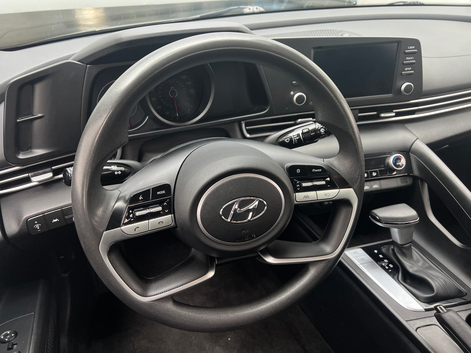 Thumbnail: 2023 Hyundai Elantra - 5