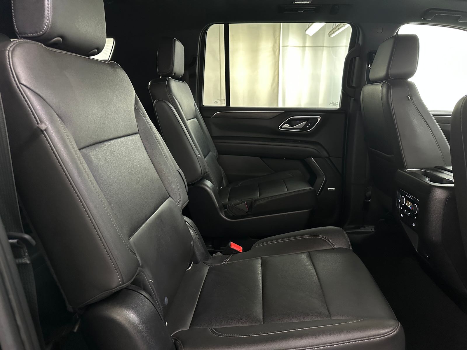 Thumbnail: 2022 Chevrolet Suburban - 5