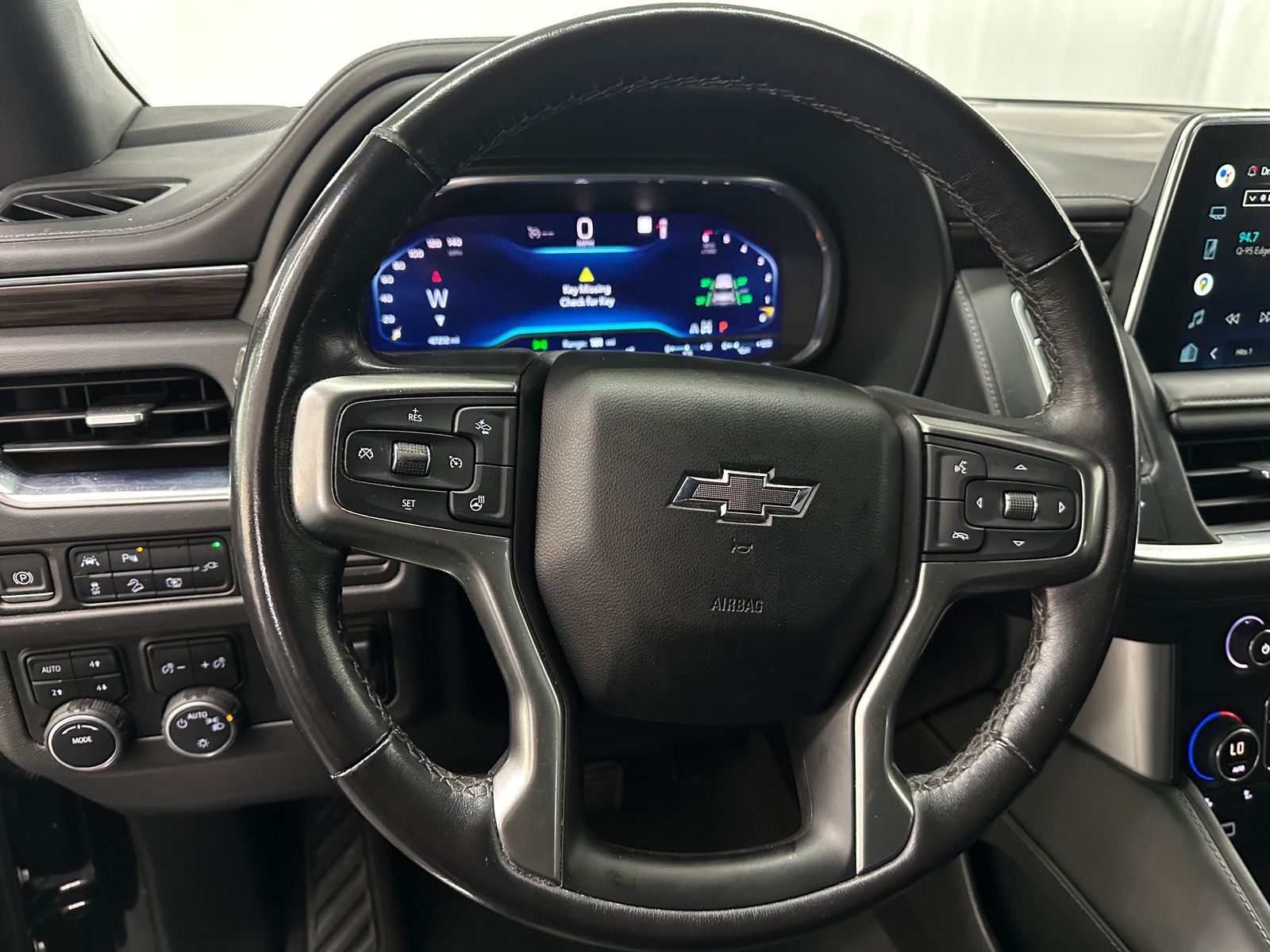 Thumbnail: 2022 Chevrolet Suburban - 4