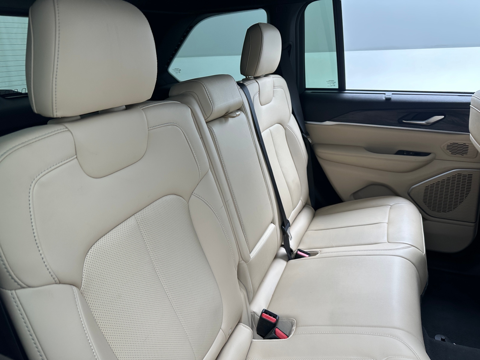 Thumbnail: 2022 Jeep Grand Cherokee - 5