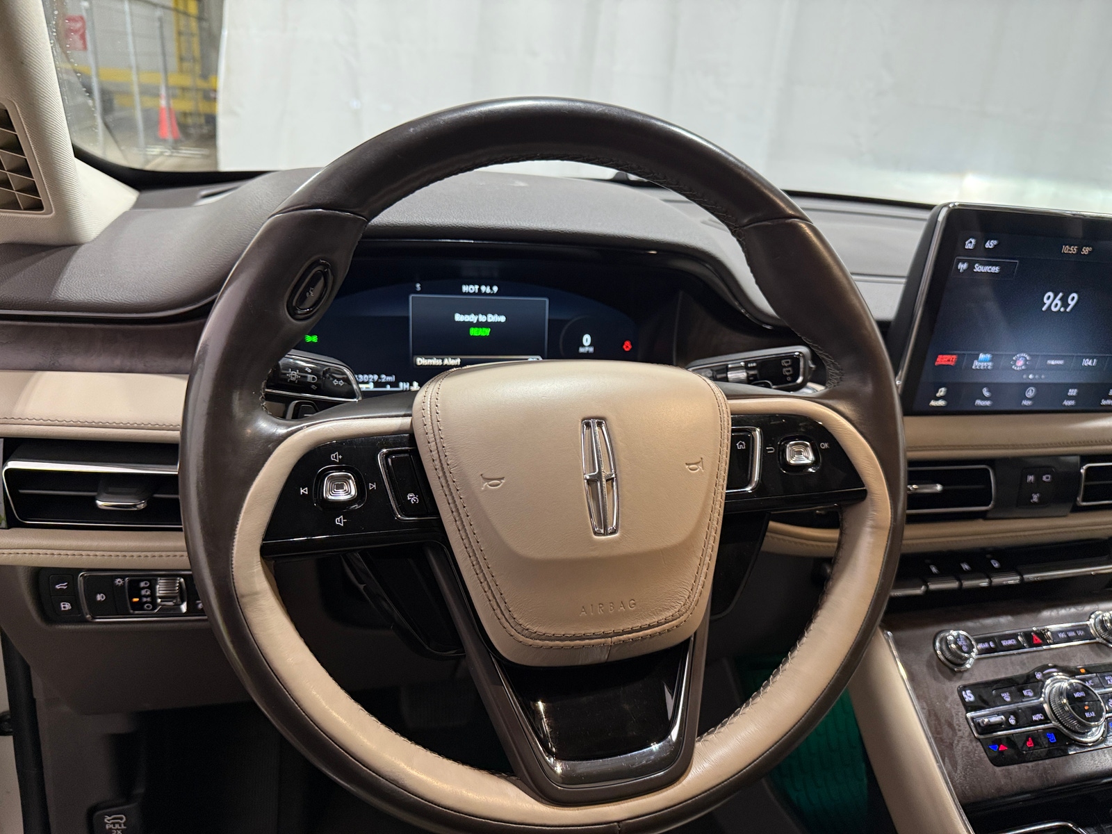 Thumbnail: 2020 Lincoln Aviator - 4