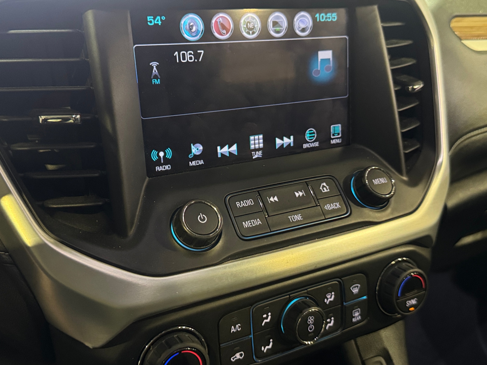 Thumbnail: 2017 GMC Acadia - 4