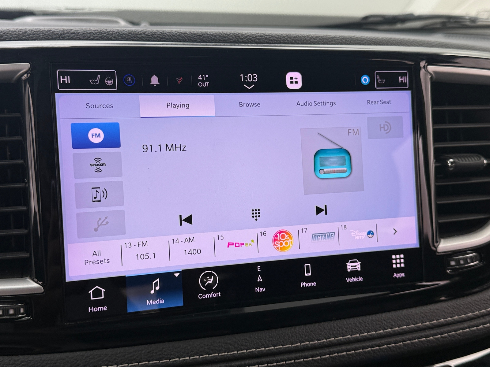 Thumbnail: 2022 Chrysler Pacifica - 3