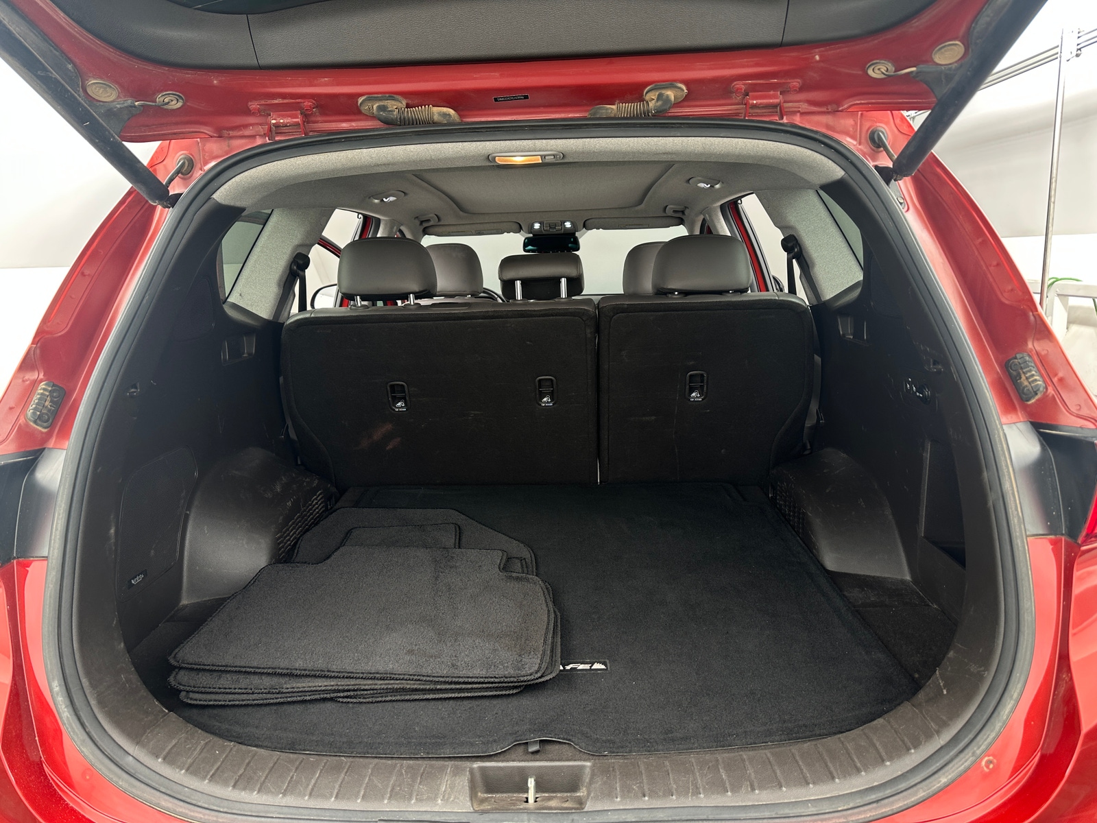 Thumbnail: 2020 Hyundai Santa Fe - 6