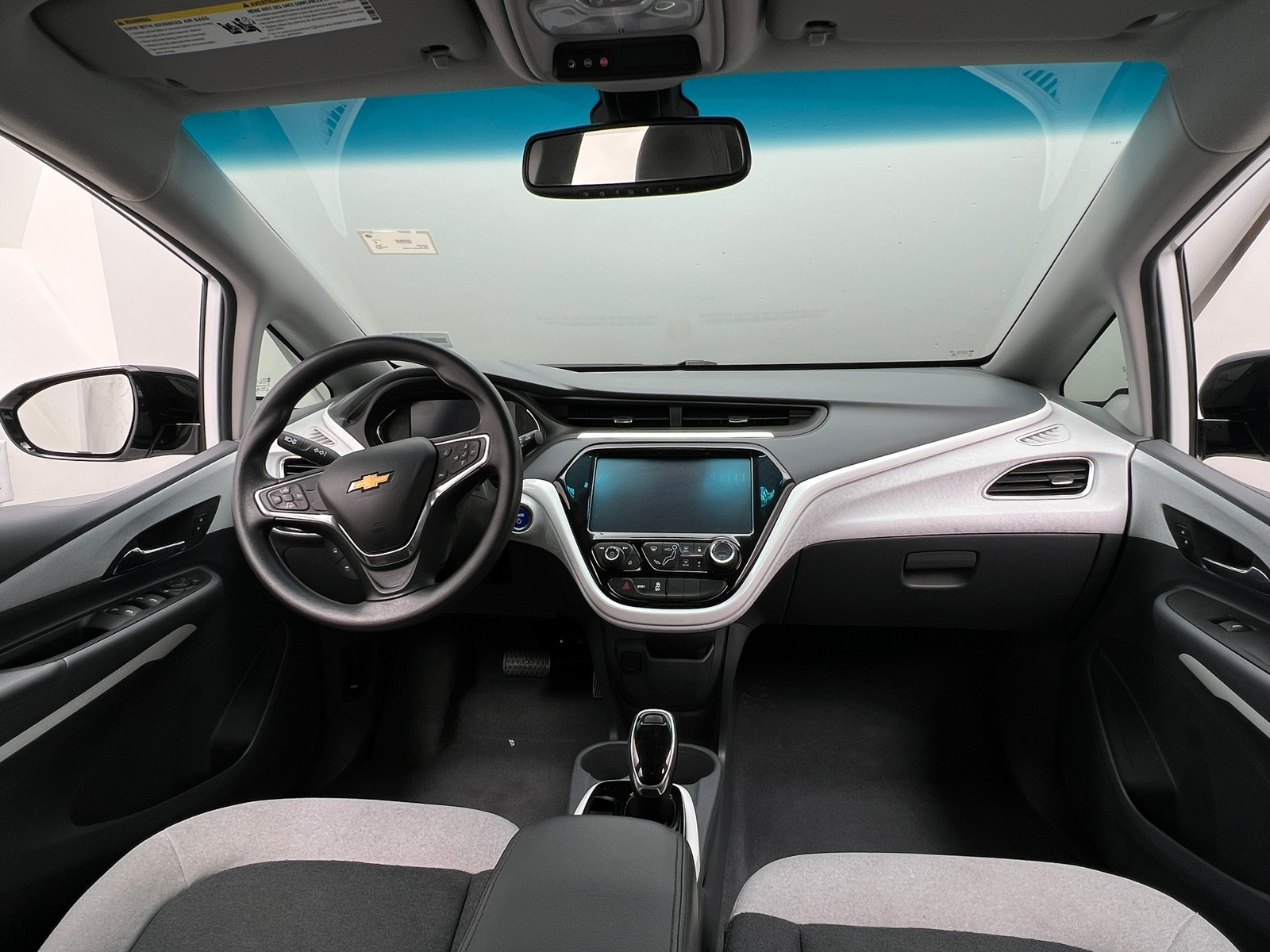 Thumbnail: 2017 Chevrolet Bolt EV - 3