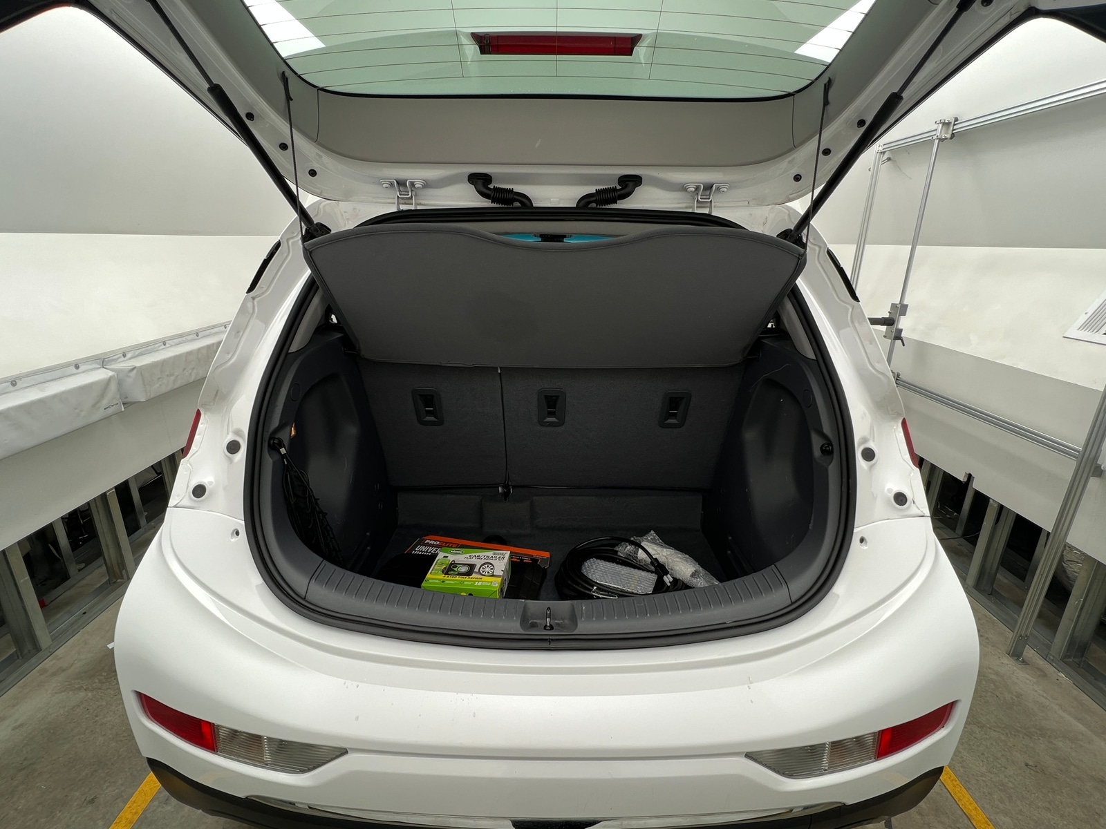 Thumbnail: 2017 Chevrolet Bolt EV - 7