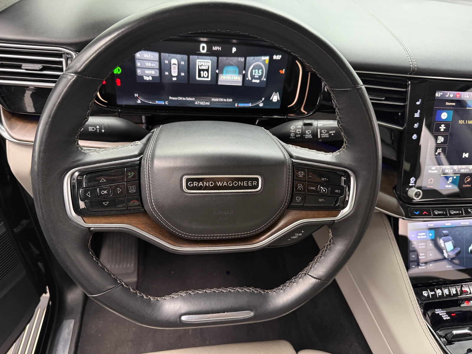 Thumbnail: 2023 Jeep Grand Wagoneer - 4