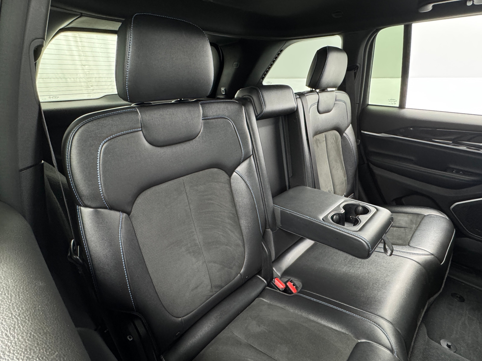 Thumbnail: 2022 Jeep Grand Cherokee - 5