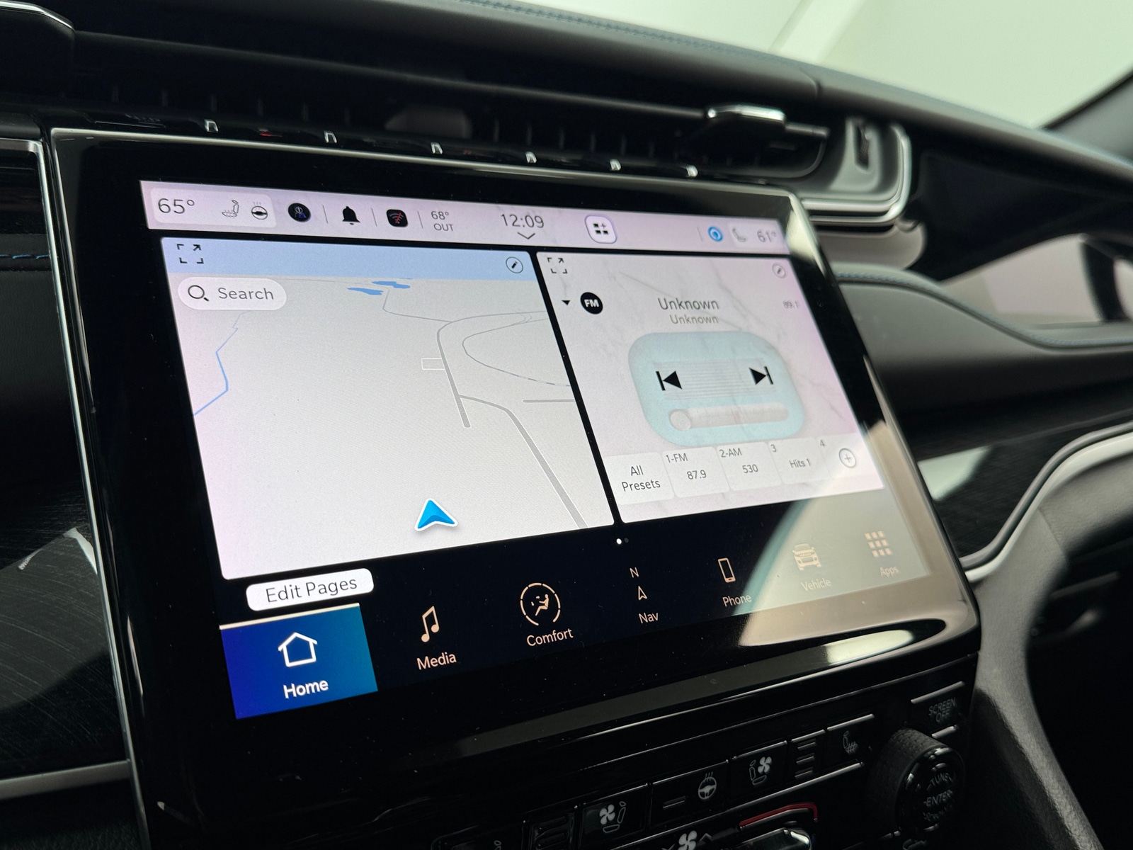 Thumbnail: 2022 Jeep Grand Cherokee - 3