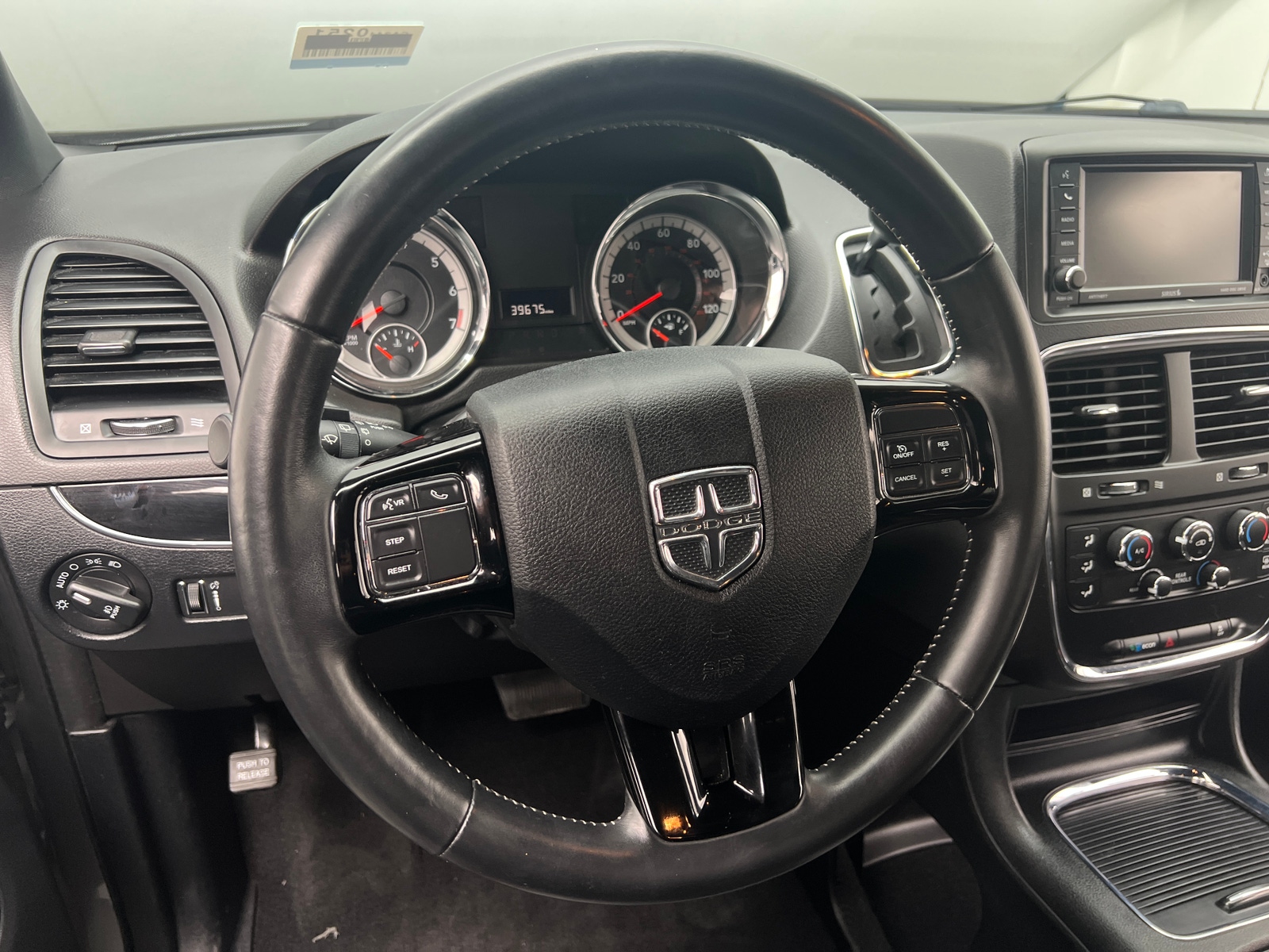 Thumbnail: 2018 Dodge Grand Caravan - 4