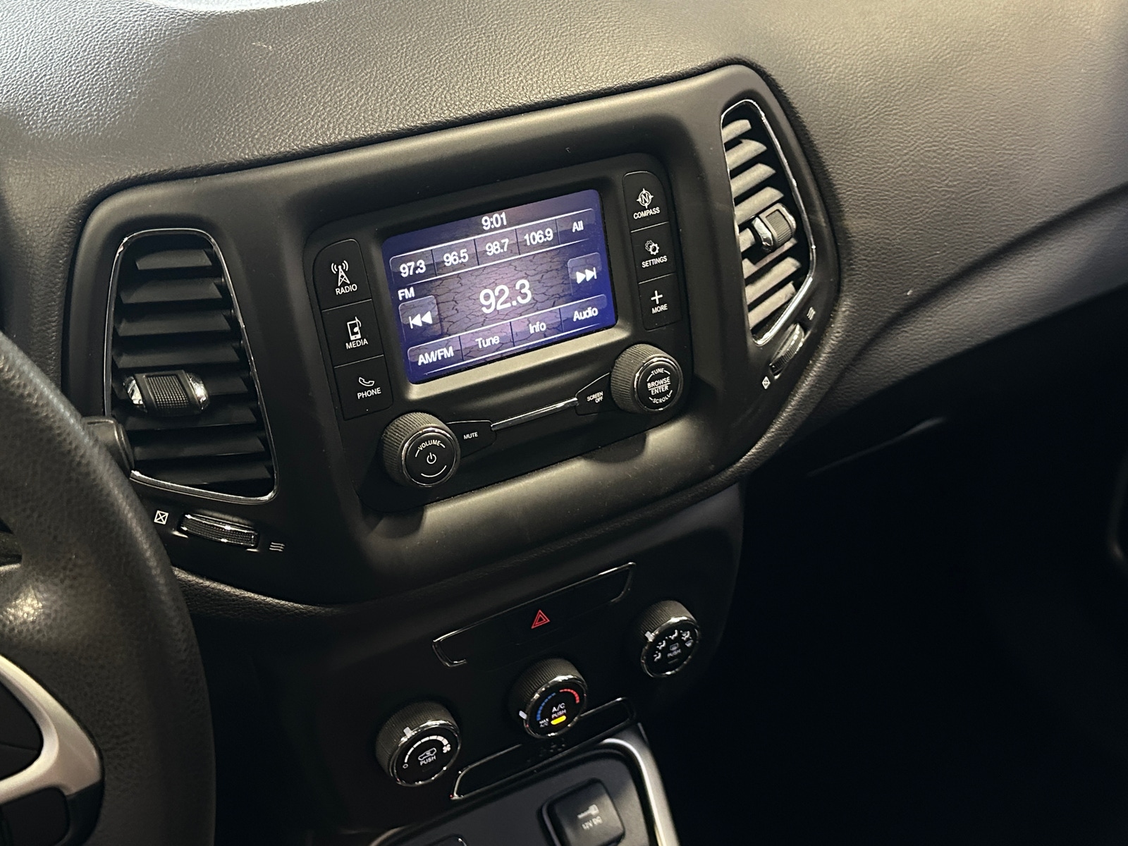 Thumbnail: 2018 Jeep Compass - 4