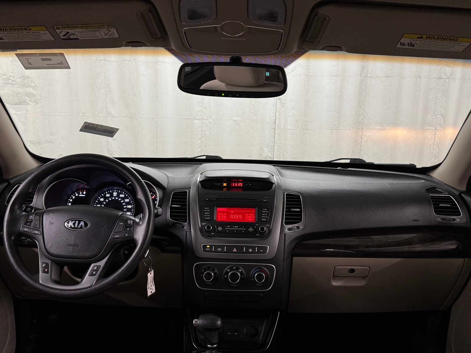 Thumbnail: 2014 Kia Sorento - 3