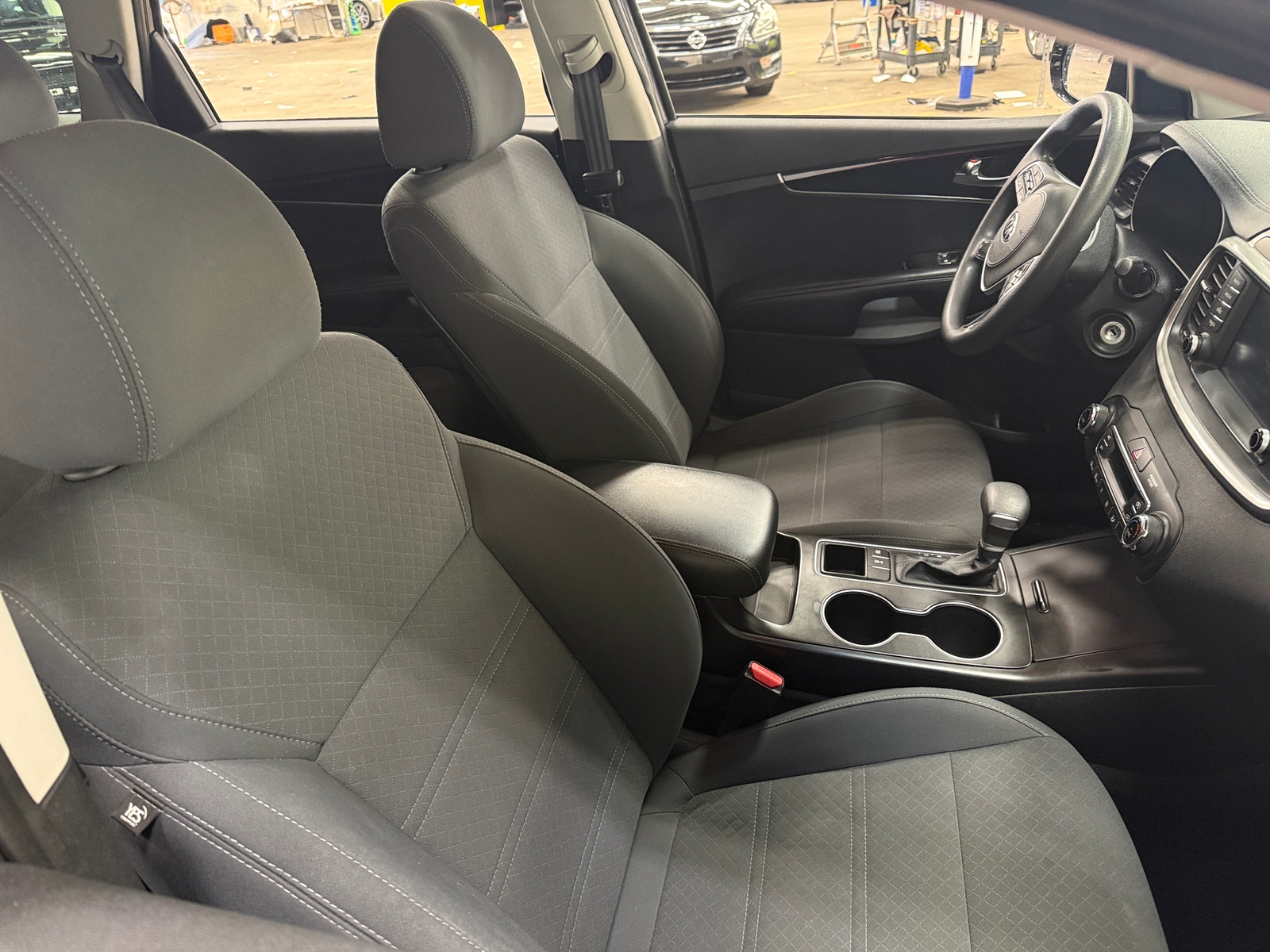 Thumbnail: 2019 Kia Sorento - 2