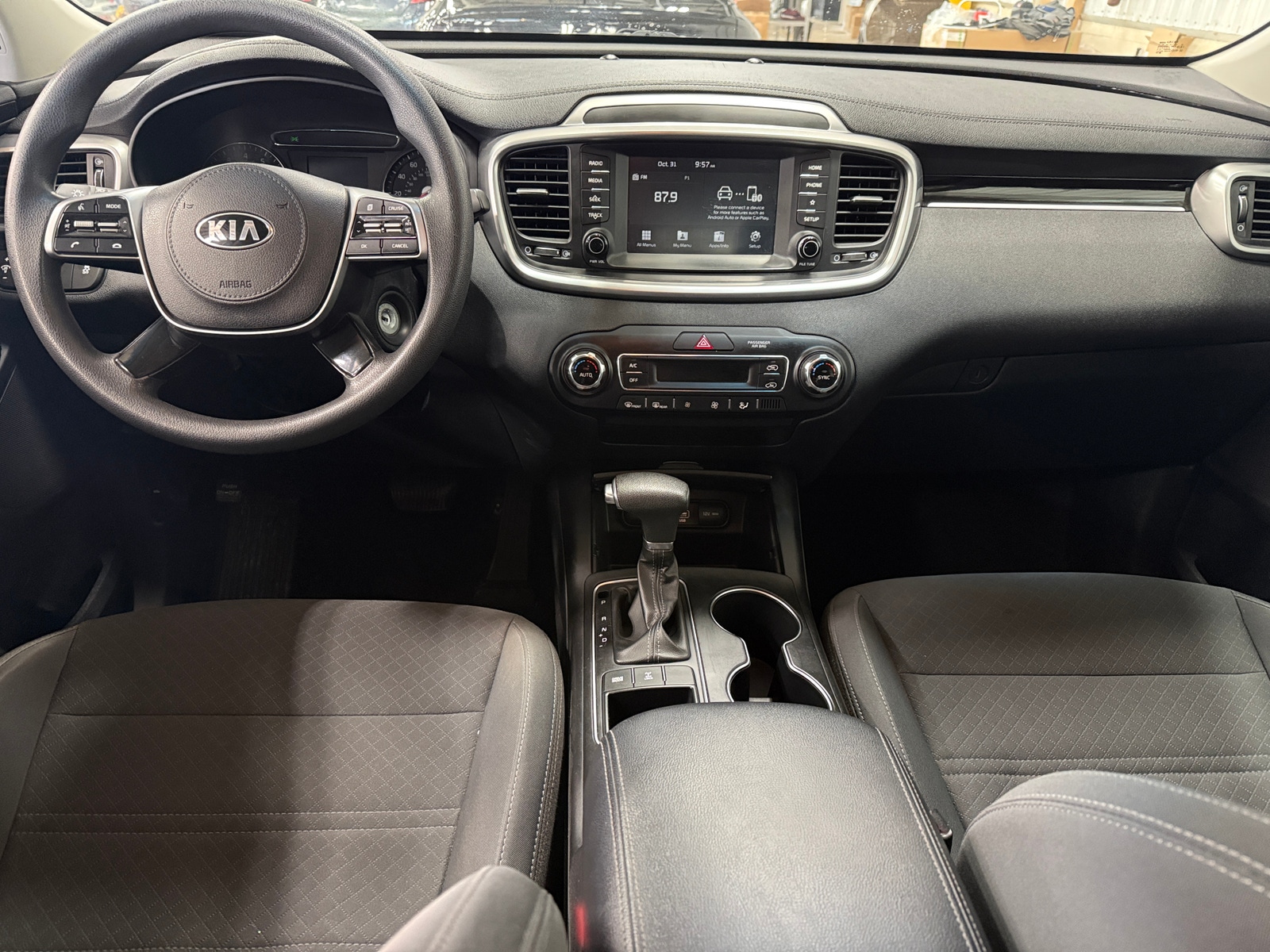 Thumbnail: 2019 Kia Sorento - 3