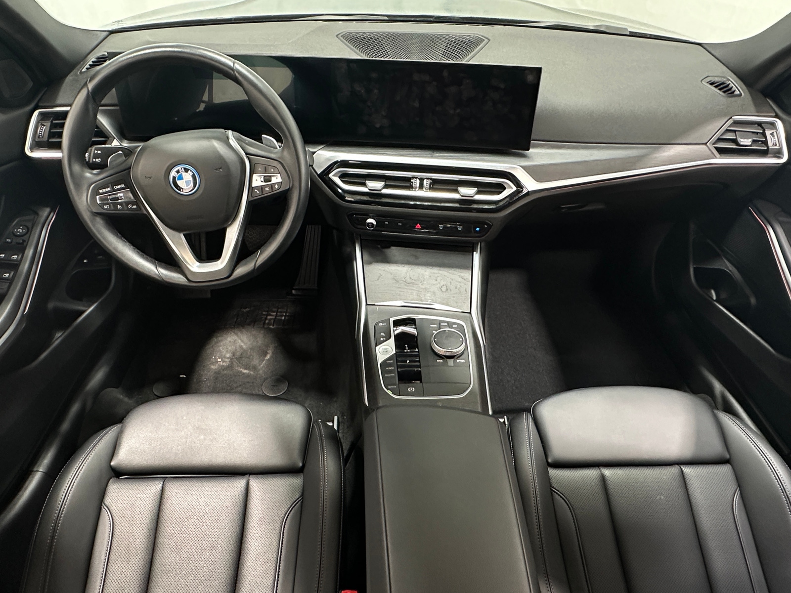 Thumbnail: 2023 BMW 3 Series - 2