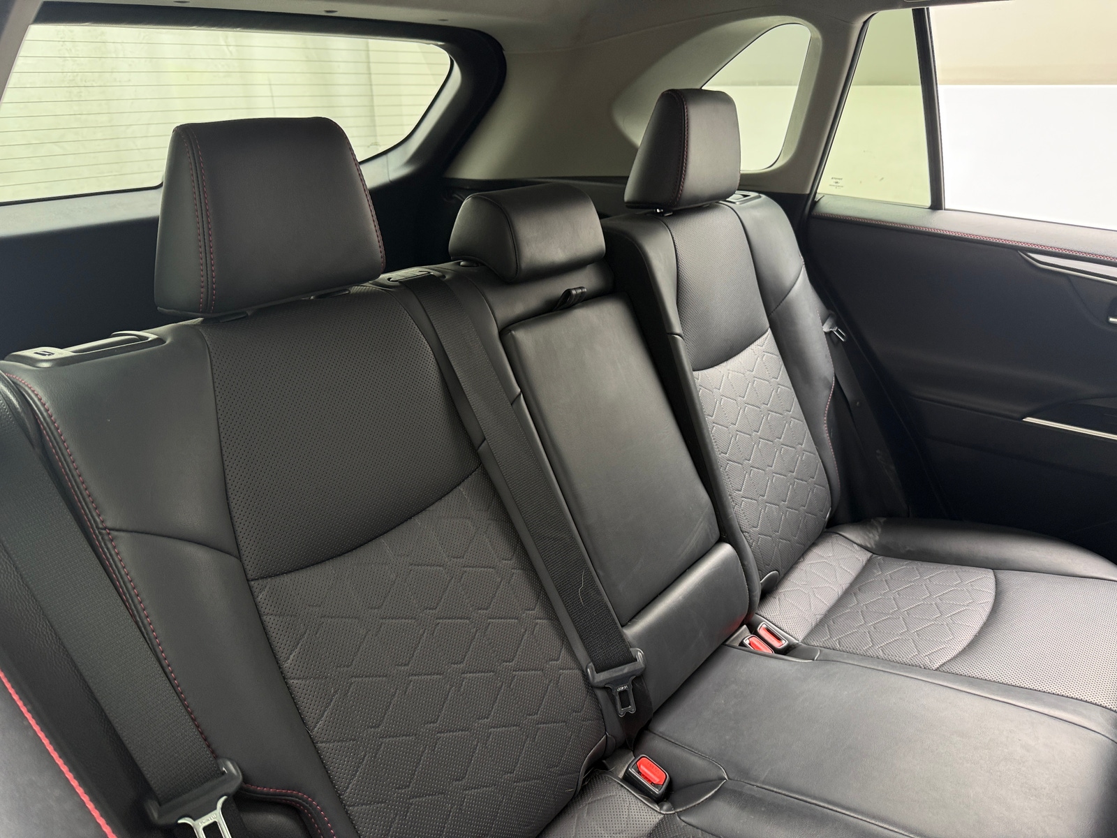 Thumbnail: 2020 Toyota RAV4 - 6