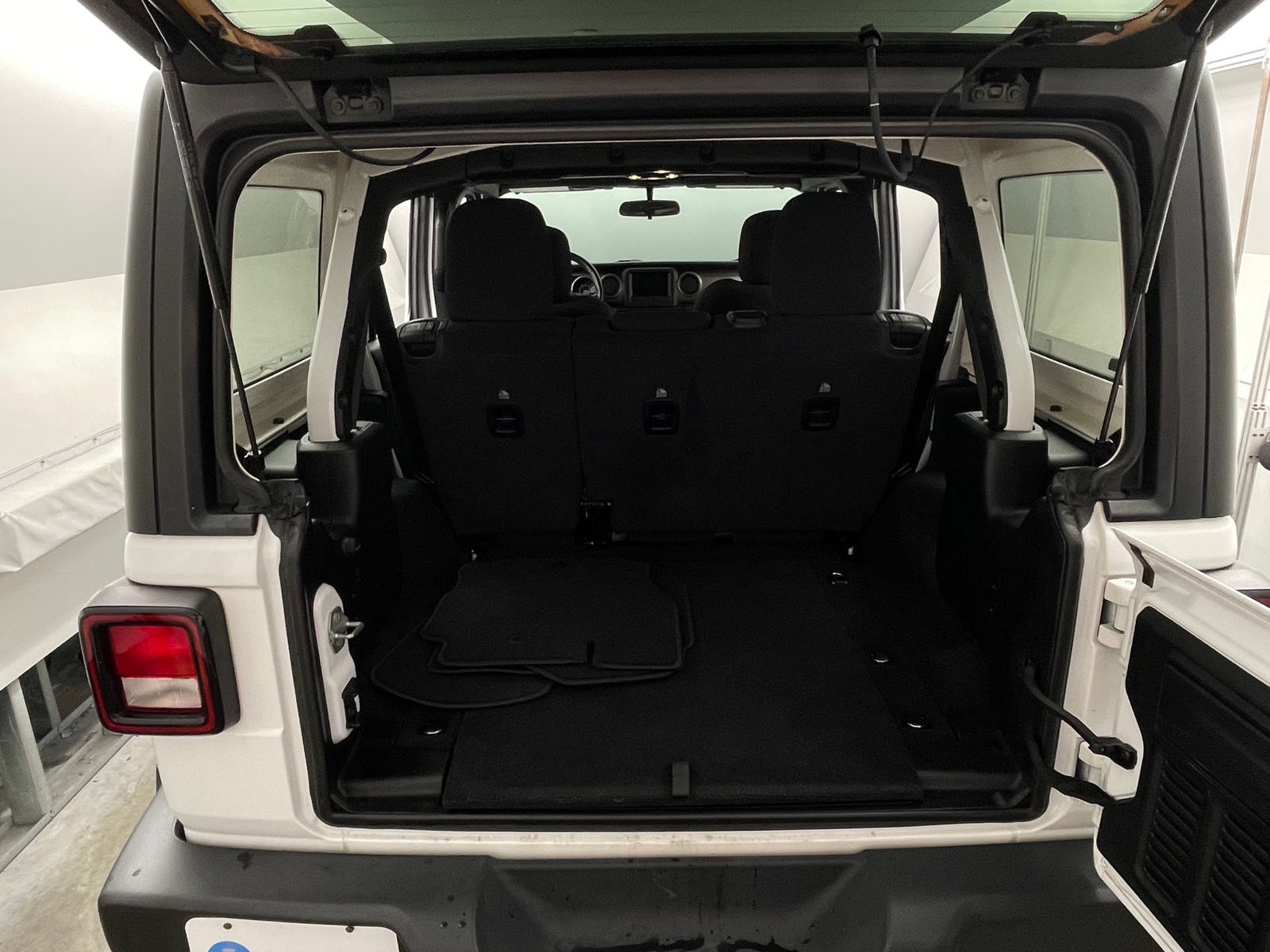 Thumbnail: 2021 Jeep Wrangler - 7