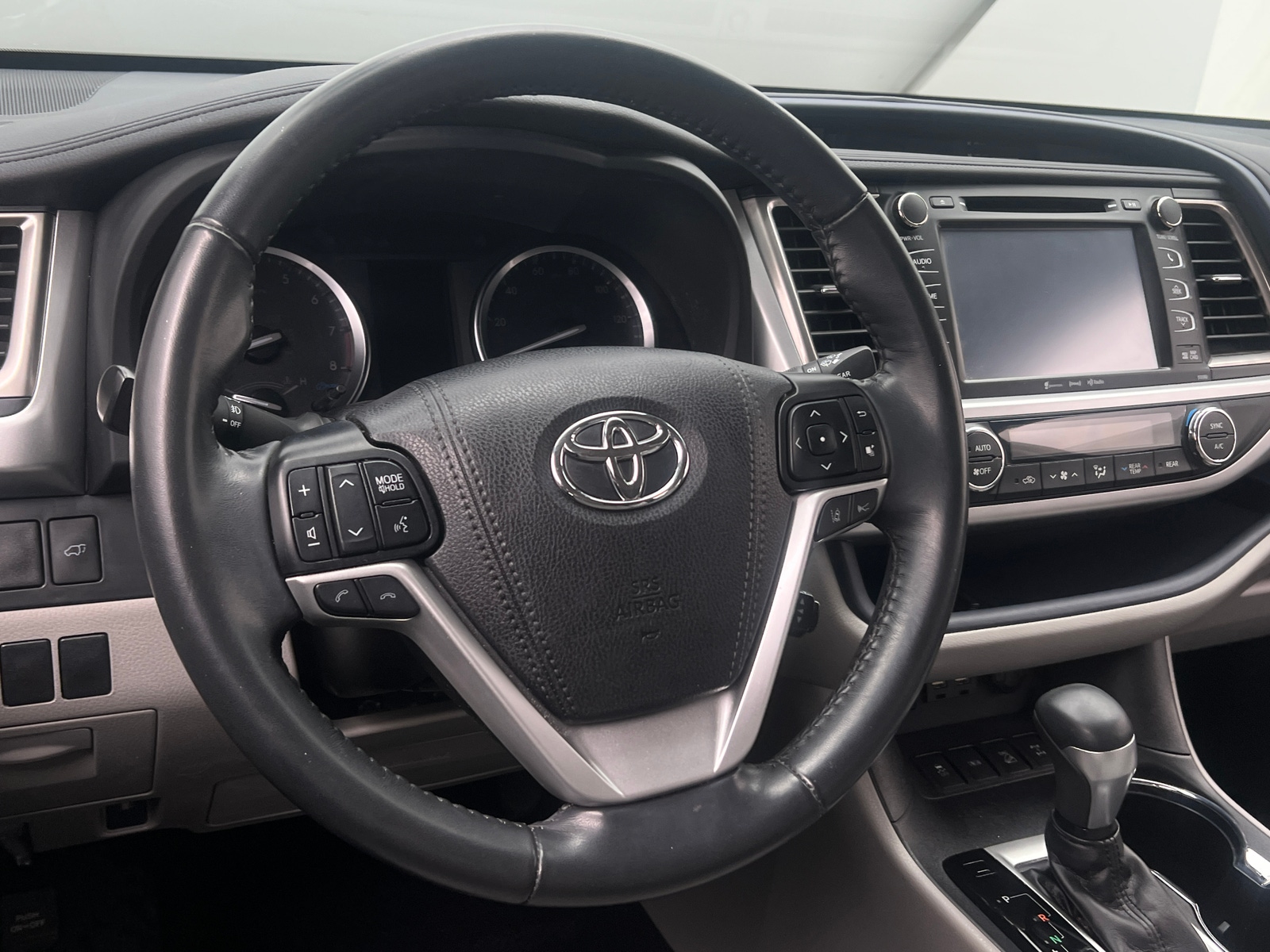 Thumbnail: 2019 Toyota Highlander - 4