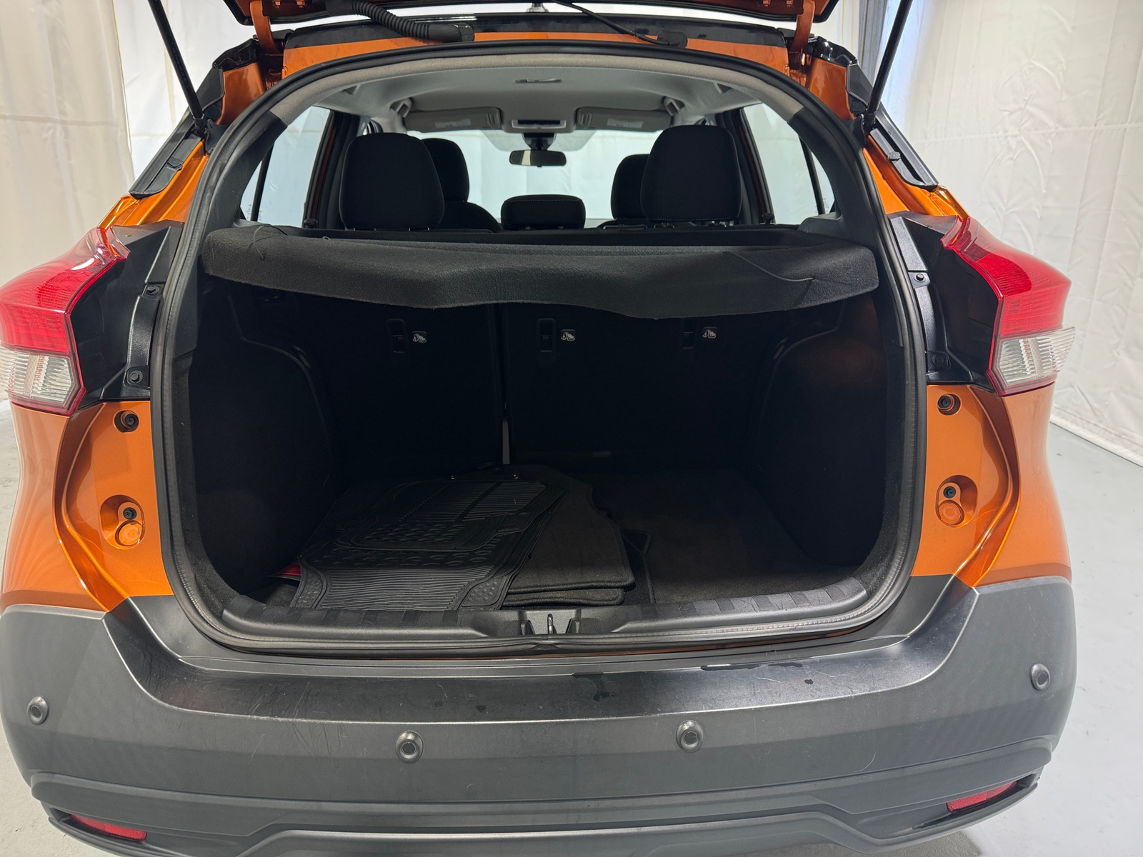 Thumbnail: 2020 Nissan Kicks - 7