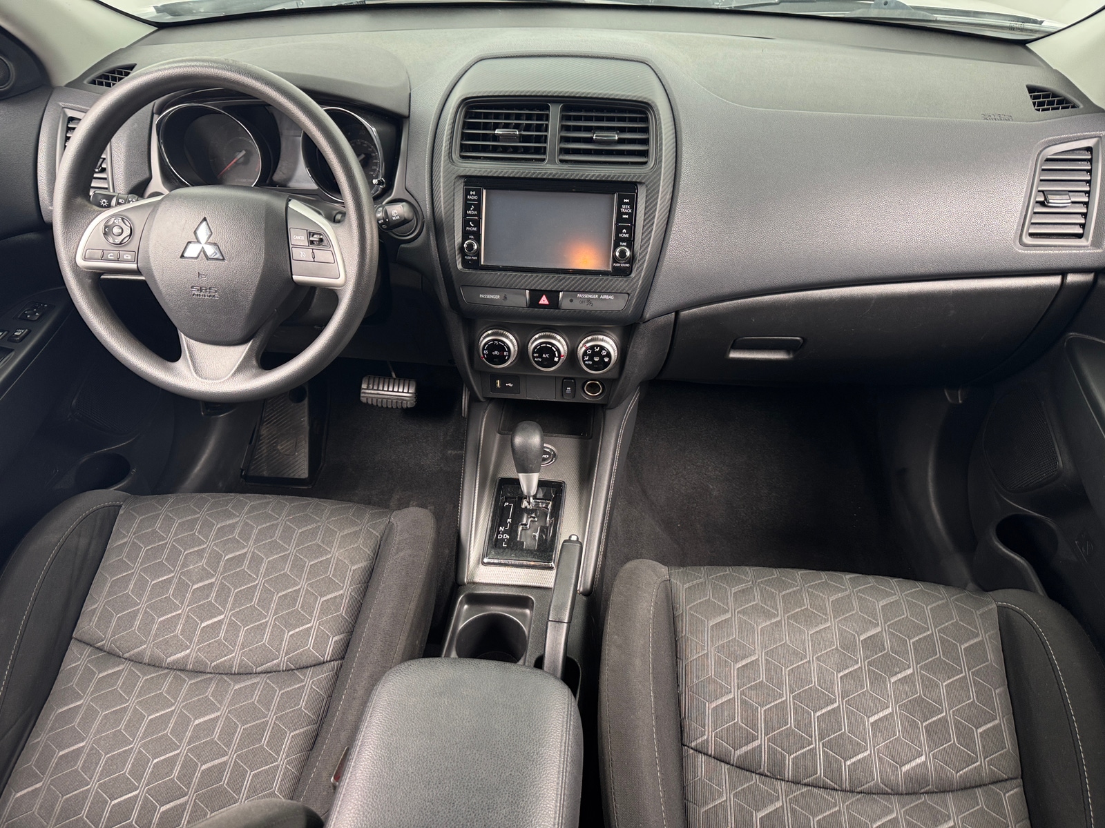 Thumbnail: 2020 Mitsubishi Outlander Sport - 3