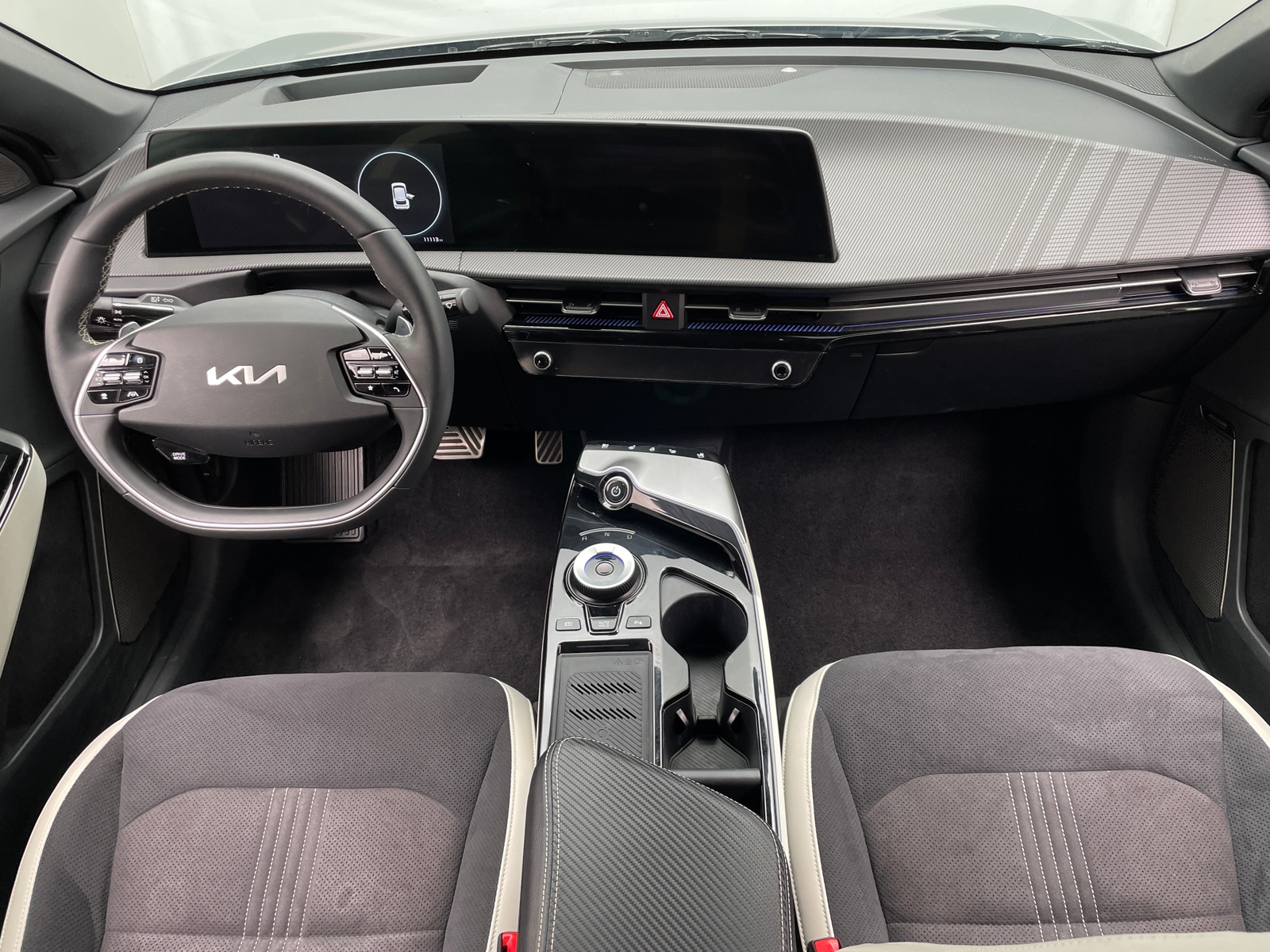 Thumbnail: 2022 Kia EV6 - 2