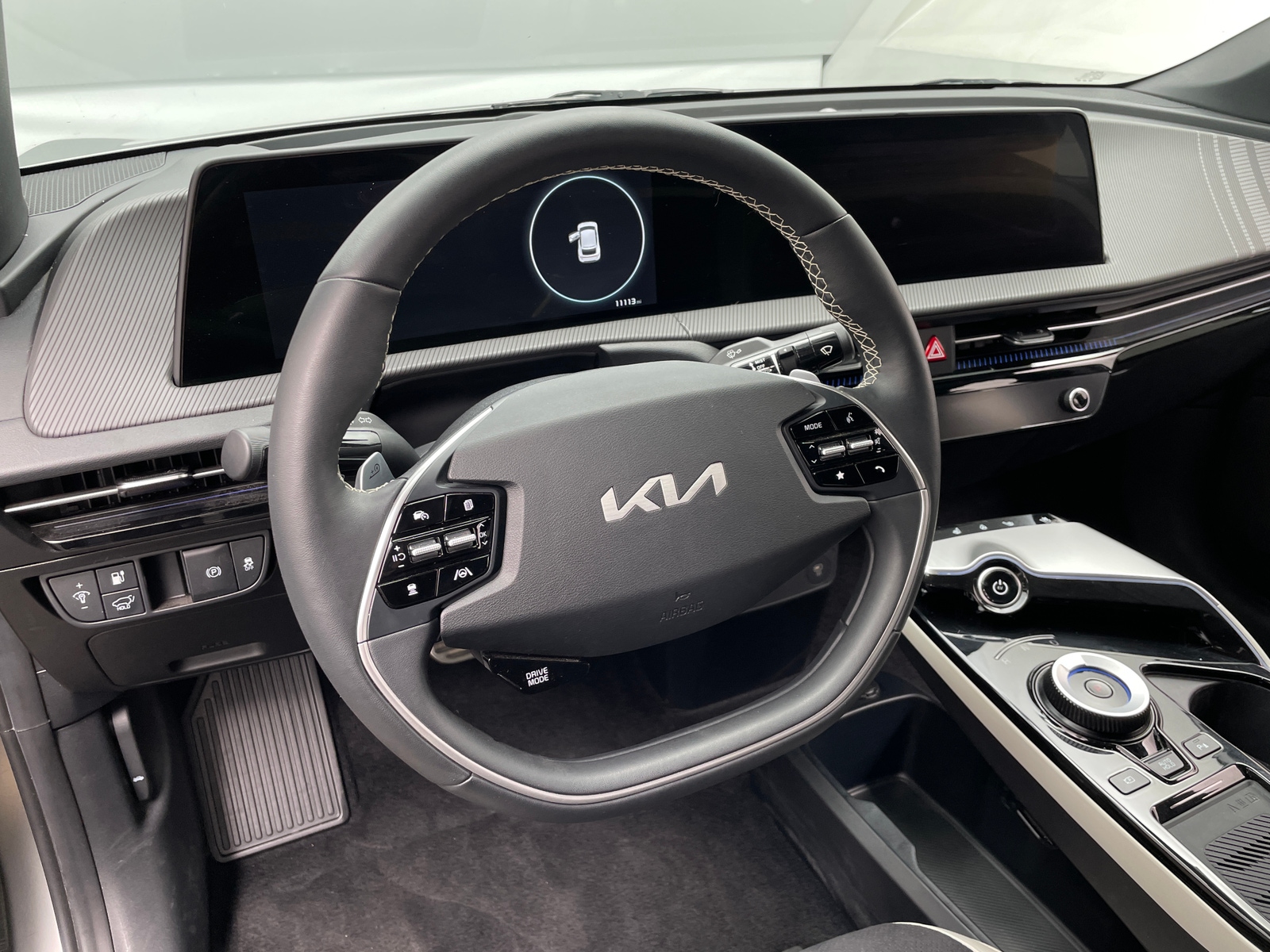 Thumbnail: 2022 Kia EV6 - 4