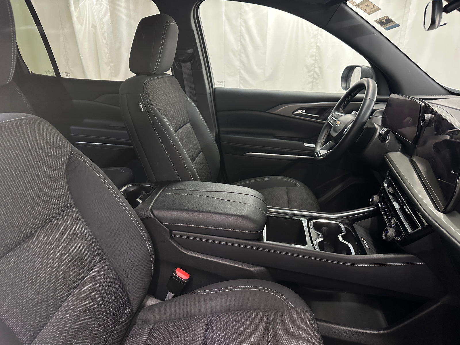 Thumbnail: 2025 Chevrolet Traverse - 2