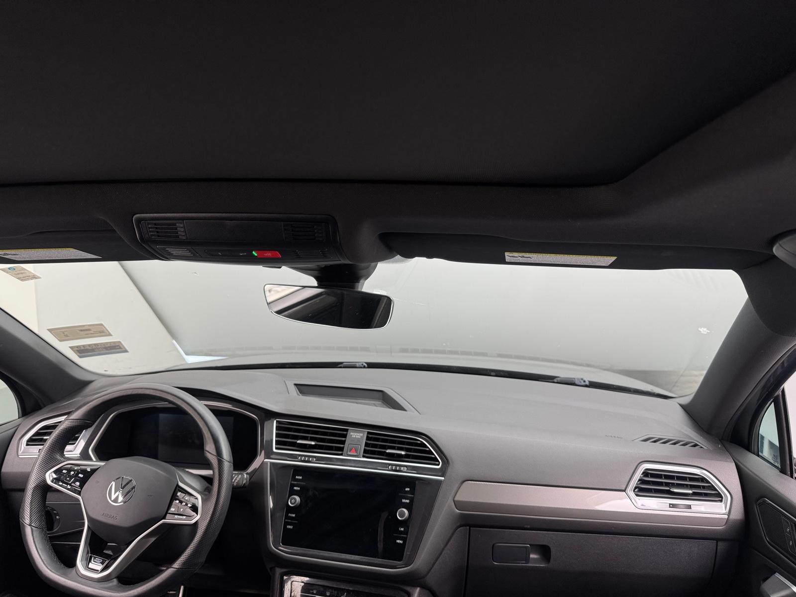 Thumbnail: 2022 Volkswagen Tiguan - 2