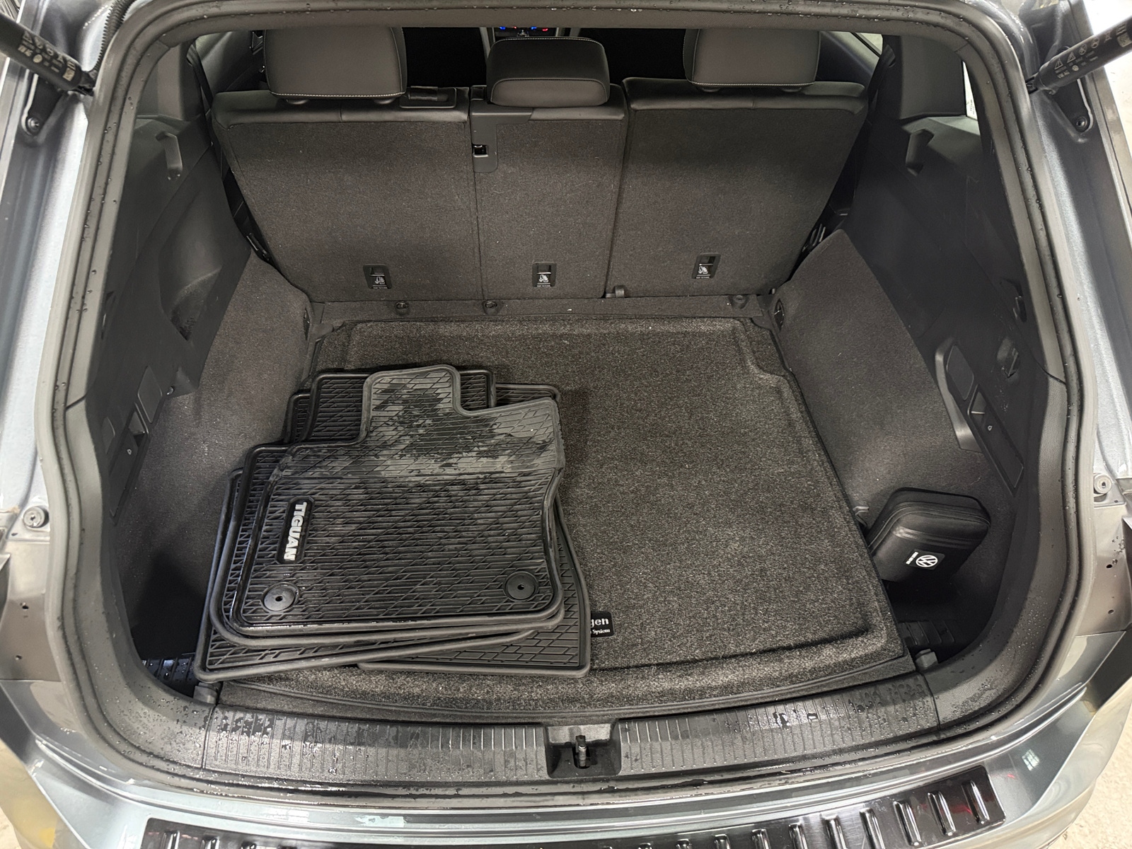 Thumbnail: 2022 Volkswagen Tiguan - 6