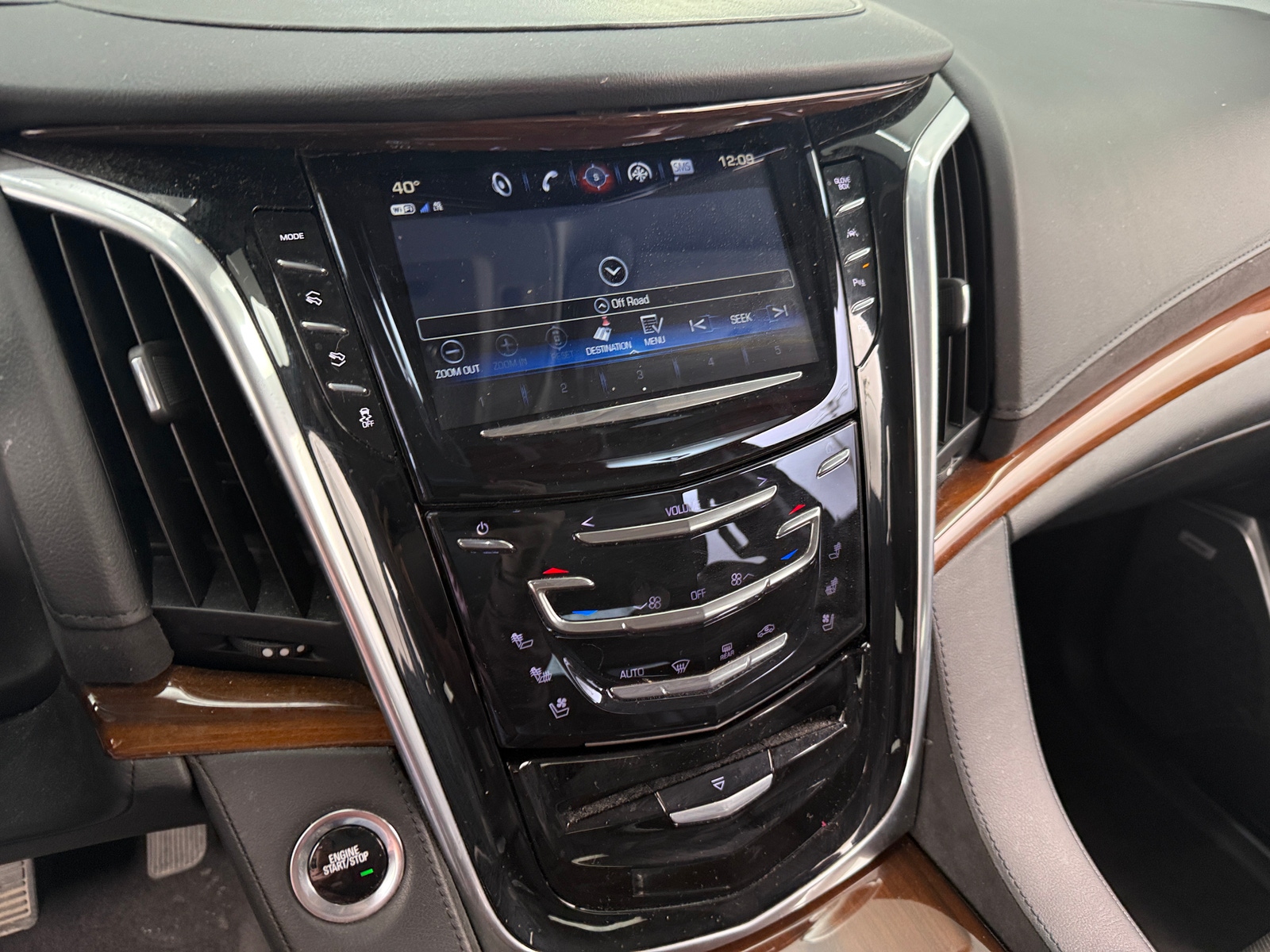 Thumbnail: 2020 Cadillac Escalade - 3