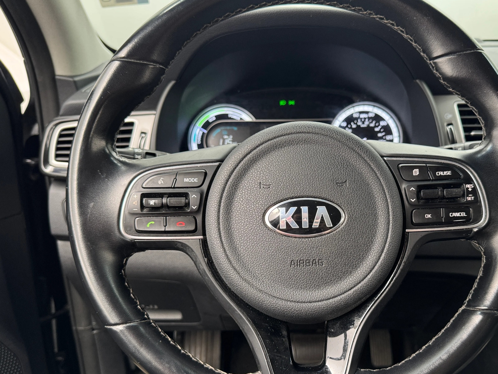Thumbnail: 2019 Kia Niro - 4