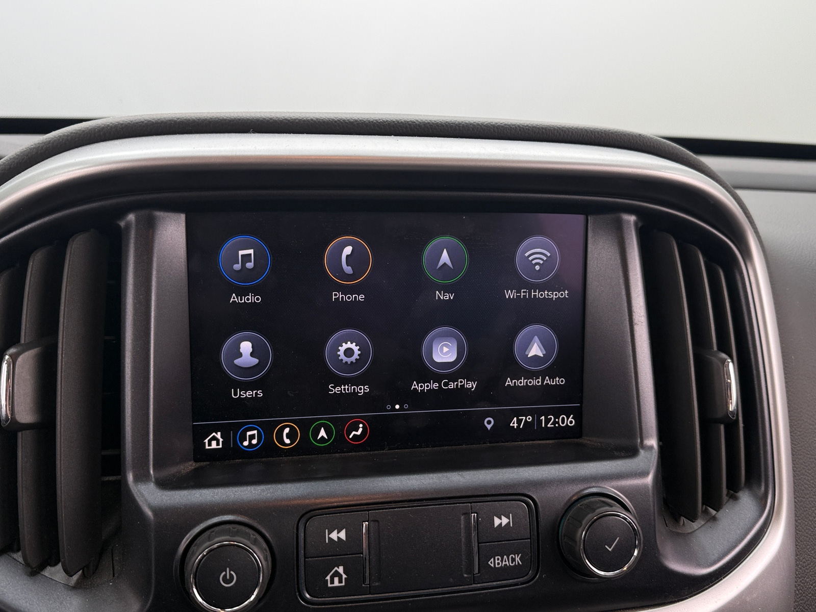 Thumbnail: 2019 Chevrolet Colorado - 3