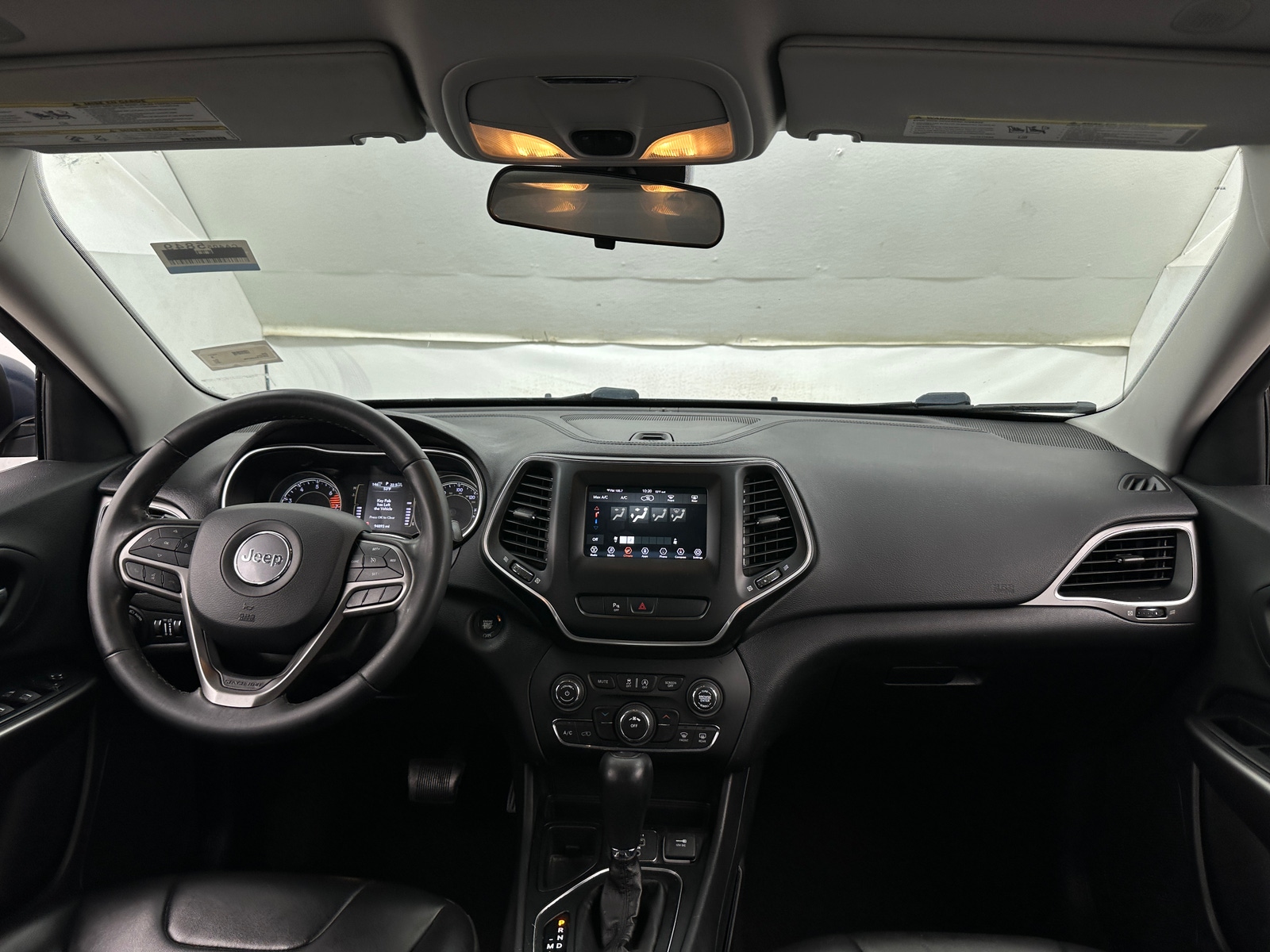 Thumbnail: 2020 Jeep Cherokee - 3