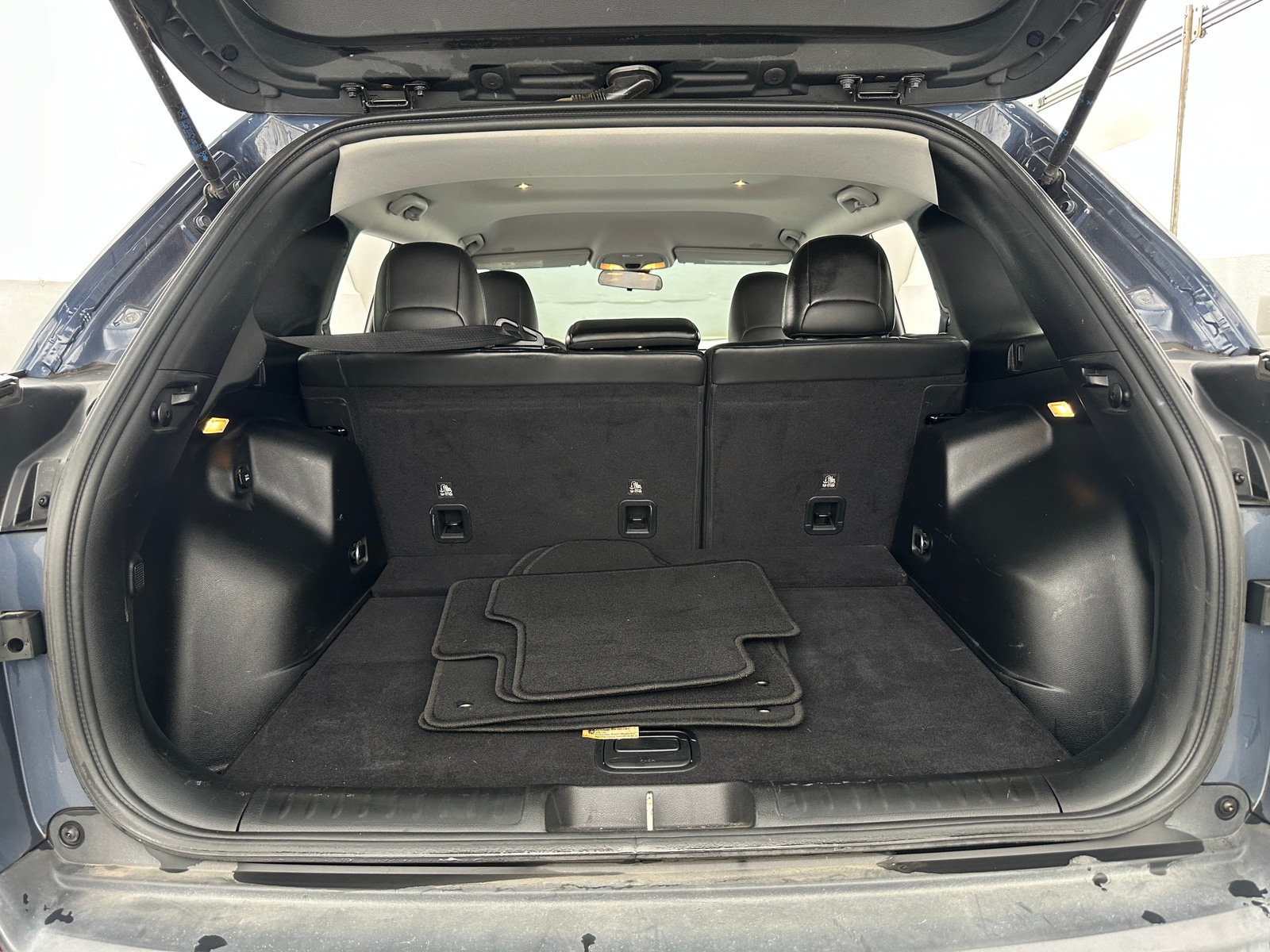 Thumbnail: 2020 Jeep Cherokee - 7