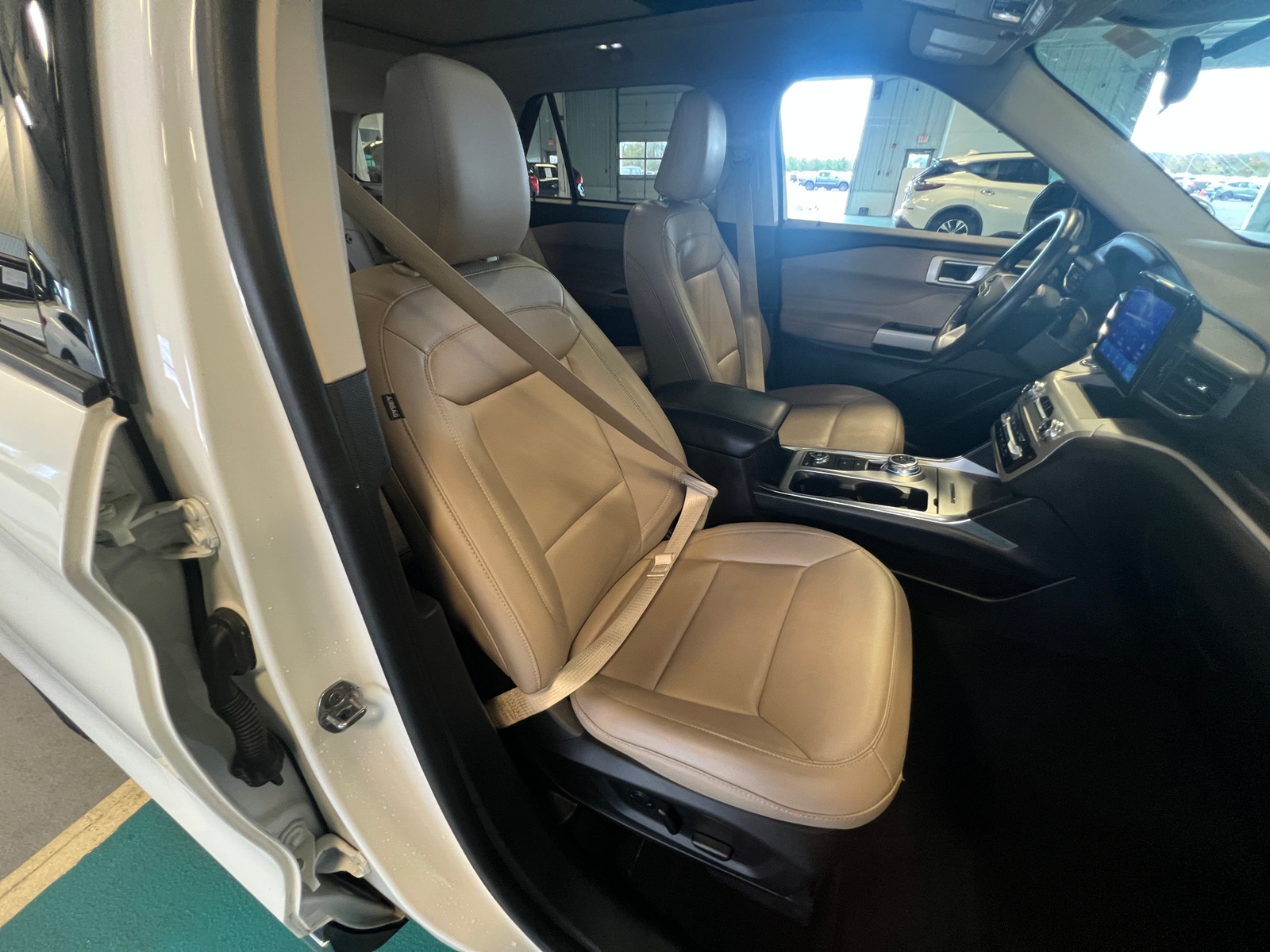 Thumbnail: 2022 Ford Explorer - 2