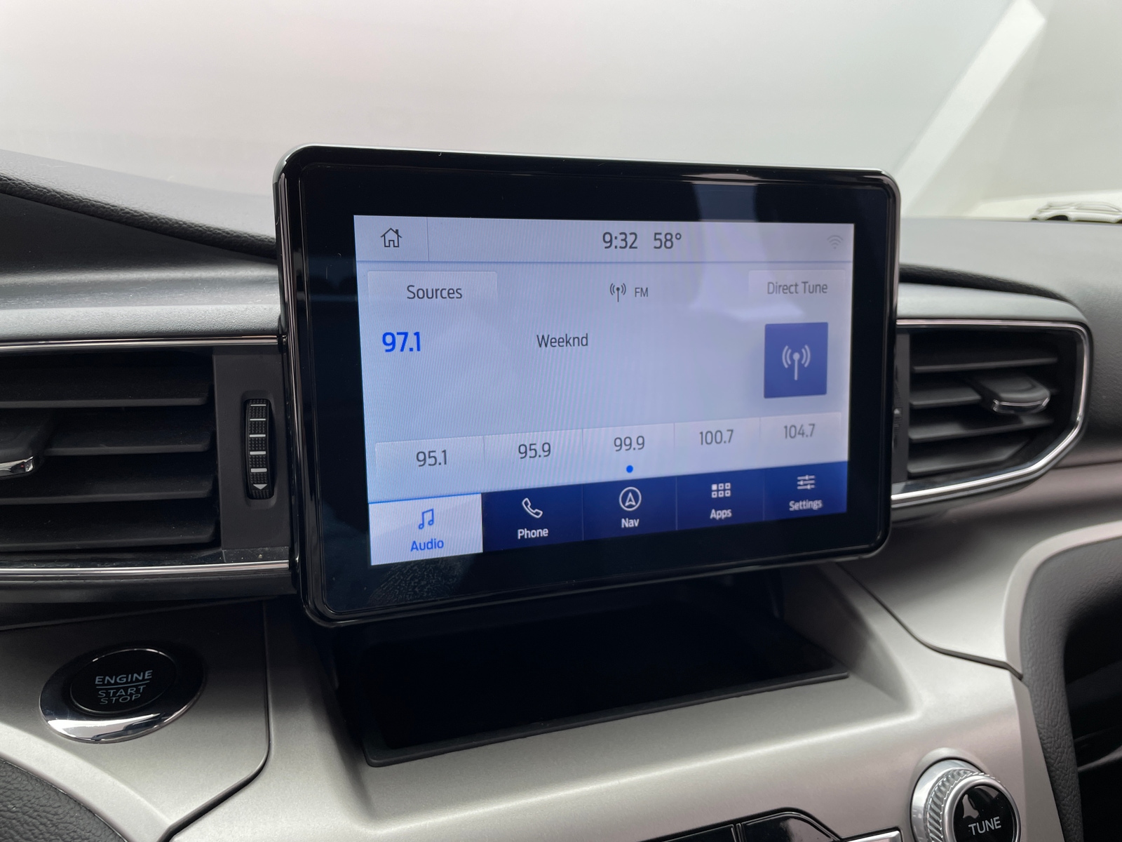 Thumbnail: 2022 Ford Explorer - 4