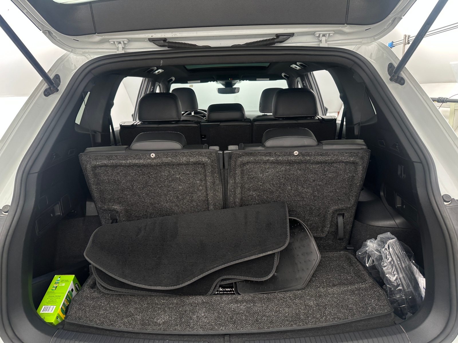 Thumbnail: 2023 Volkswagen Tiguan - 6