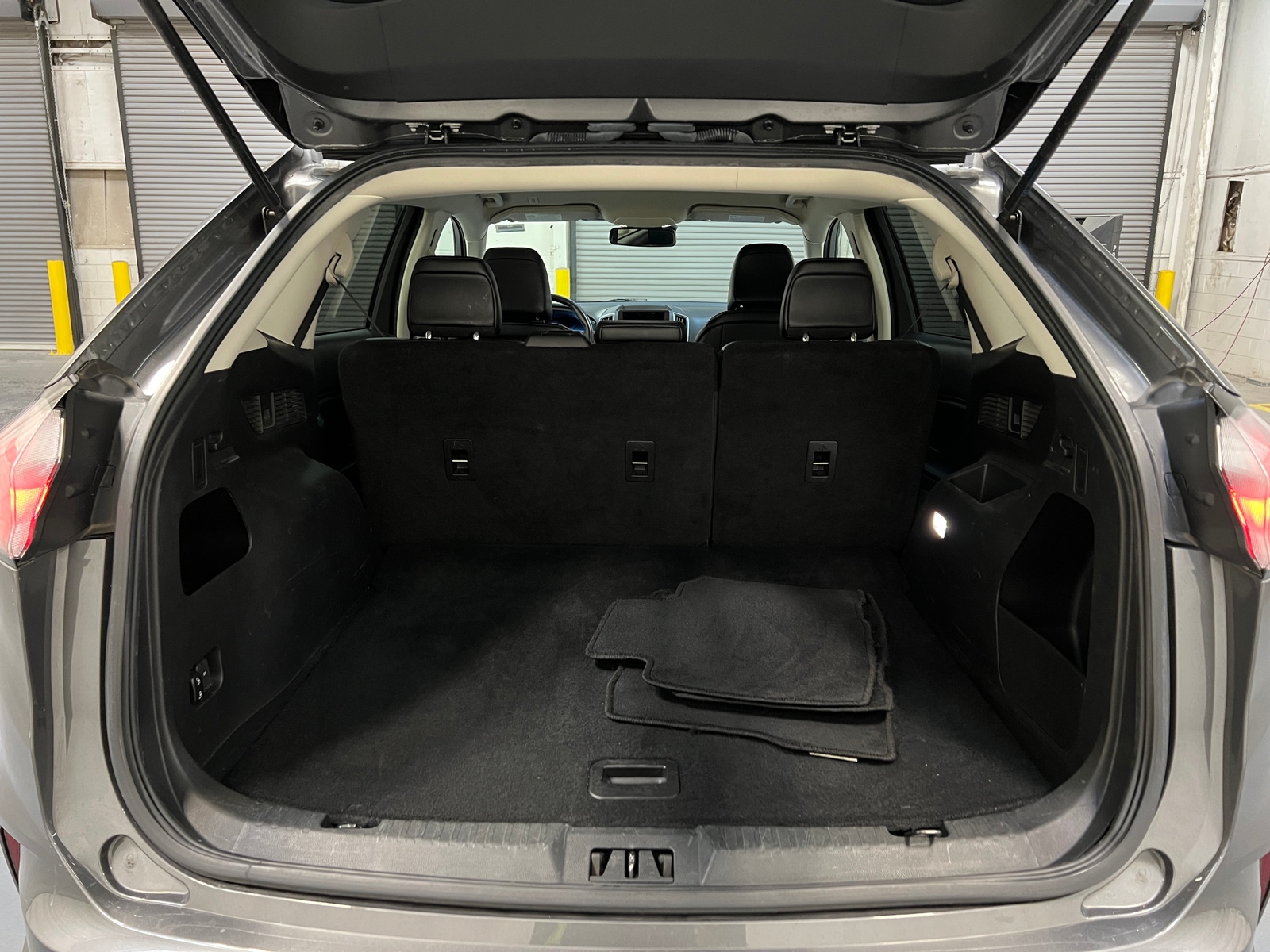 Thumbnail: 2023 Ford Edge - 6