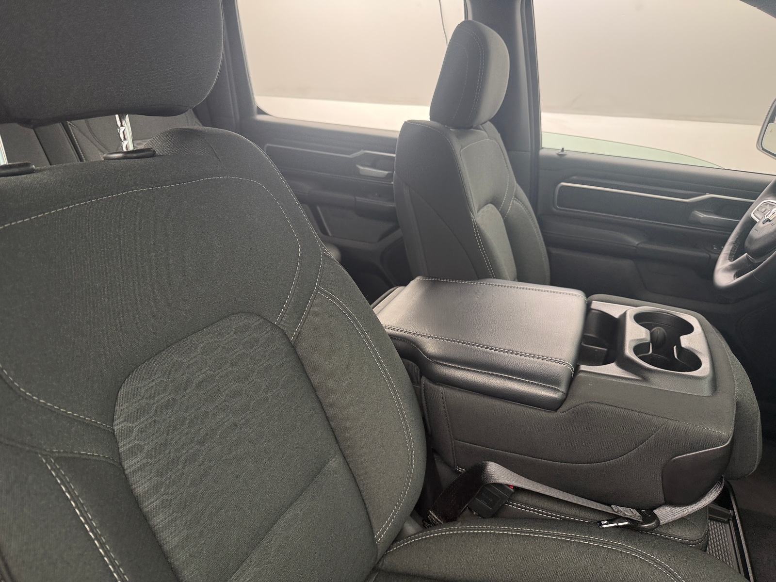 Thumbnail: 2025 RAM 1500 - 2