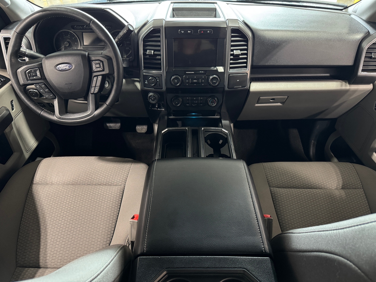 Thumbnail: 2020 Ford Econoline - 3