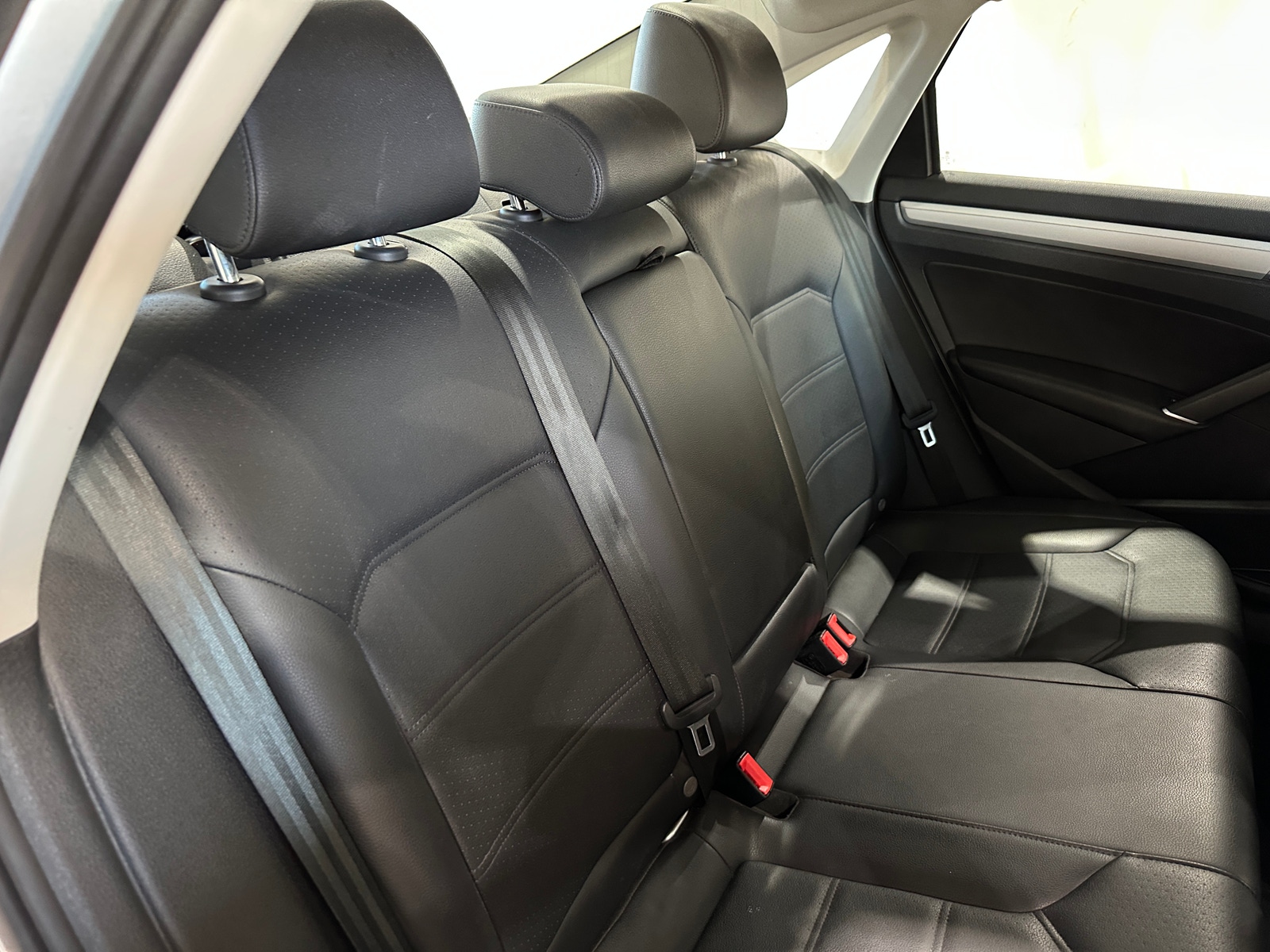 Thumbnail: 2019 Volkswagen Passat - 5