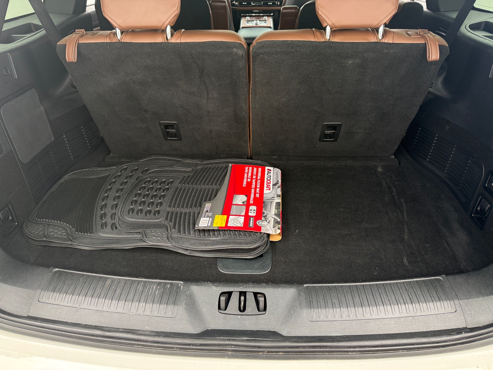 Thumbnail: 2023 Lincoln Aviator - 6