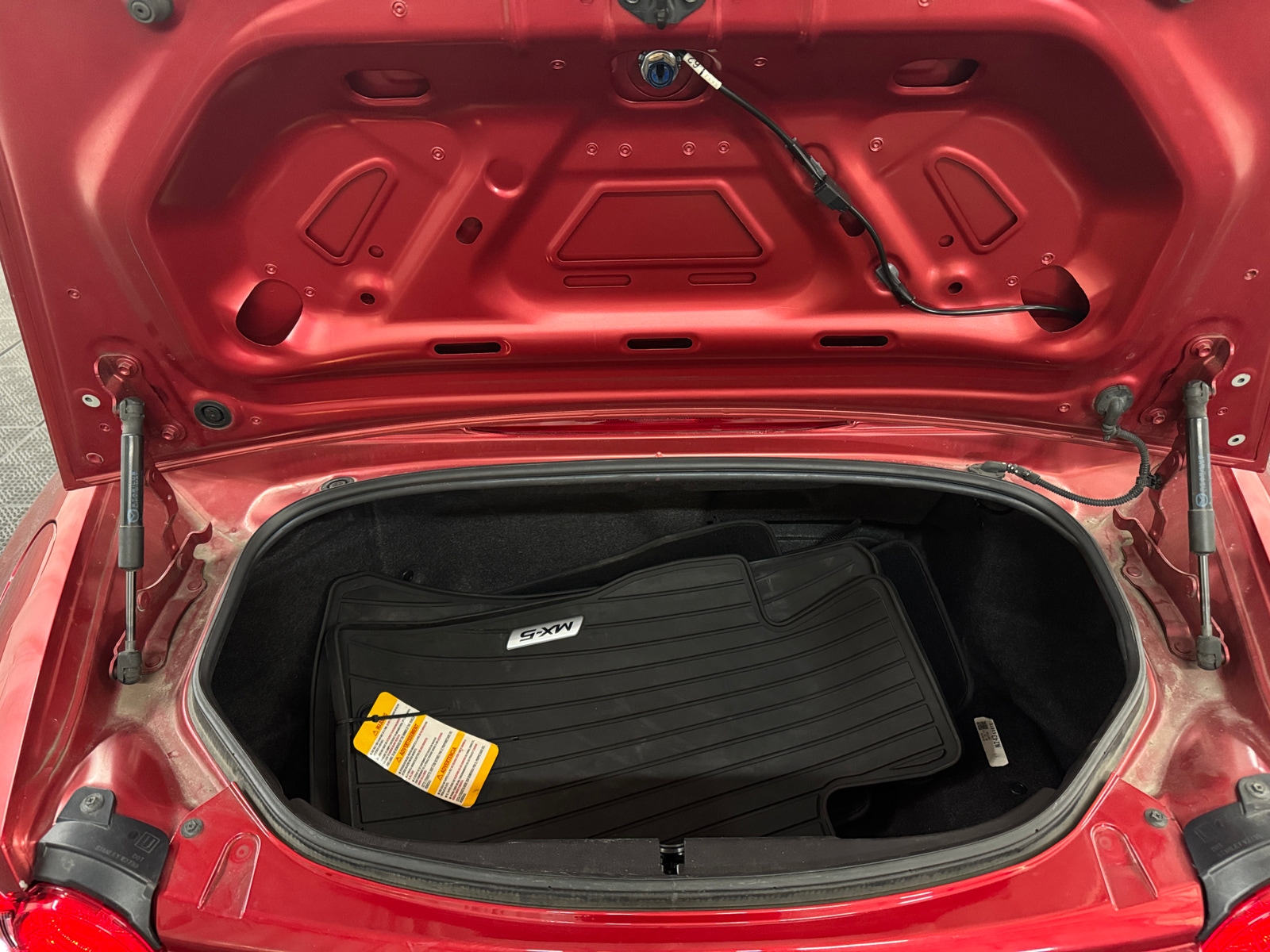 Thumbnail: 2016 Mazda MX-5 Miata - 6