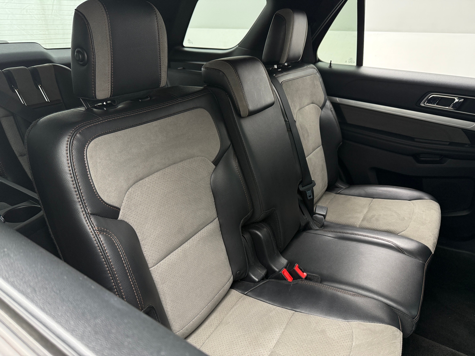 Thumbnail: 2017 Ford Explorer - 6