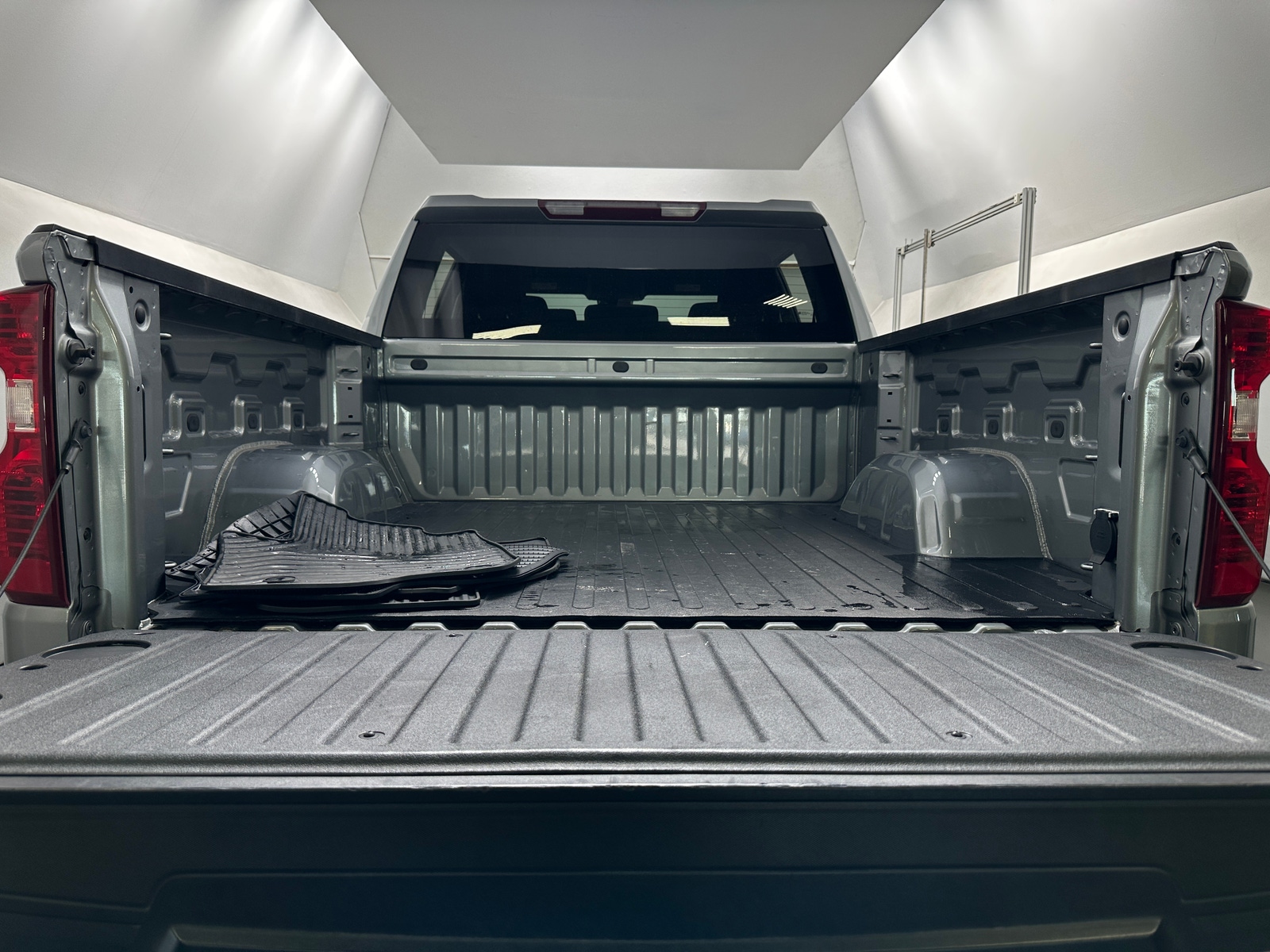 Thumbnail: 2023 Chevrolet Silverado 1500 - 7