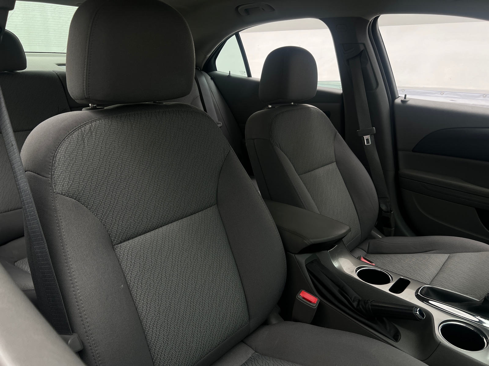 Thumbnail: 2015 Chevrolet Malibu - 2