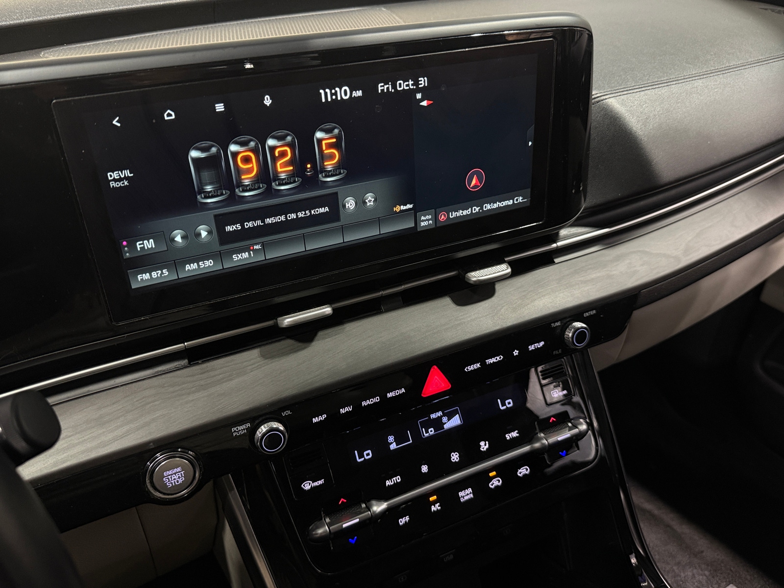 Thumbnail: 2022 Kia Carnival - 3