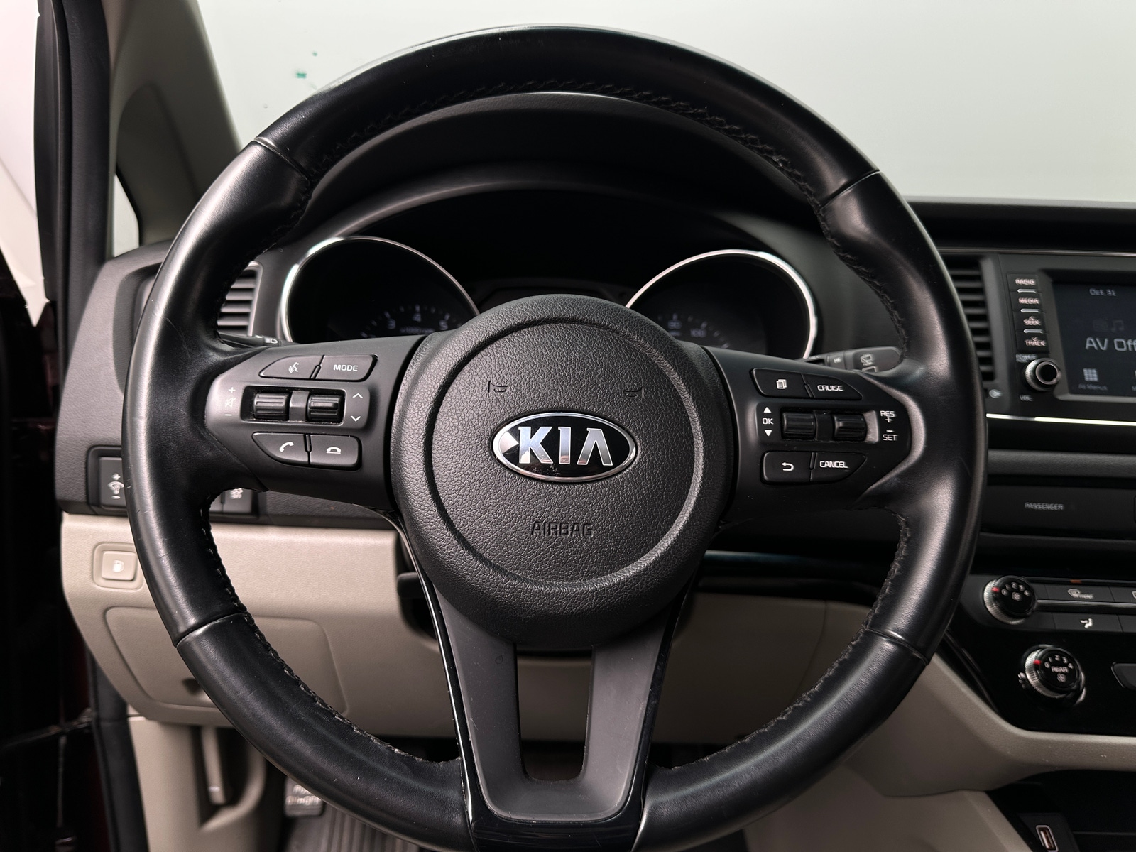 Thumbnail: 2019 Kia Sedona - 4