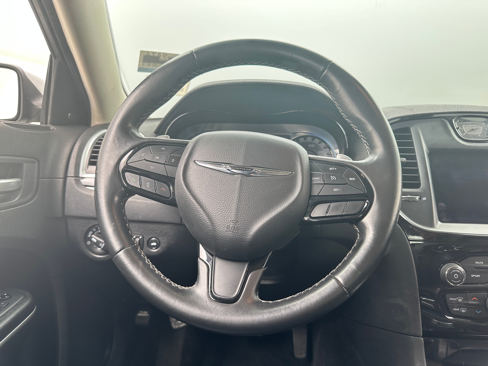 Thumbnail: 2018 Chrysler 300 - 4