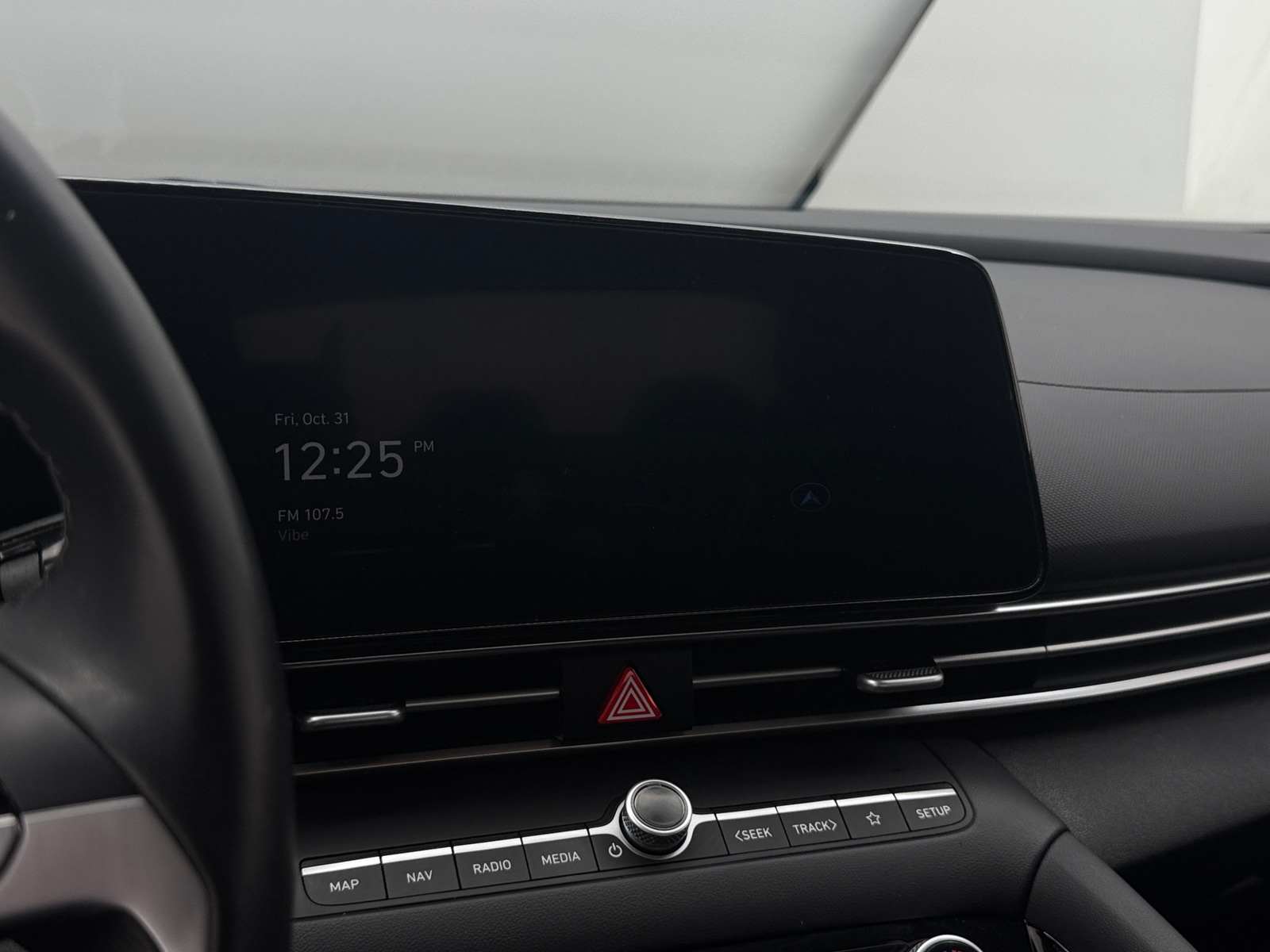 Thumbnail: 2023 Hyundai Elantra - 4